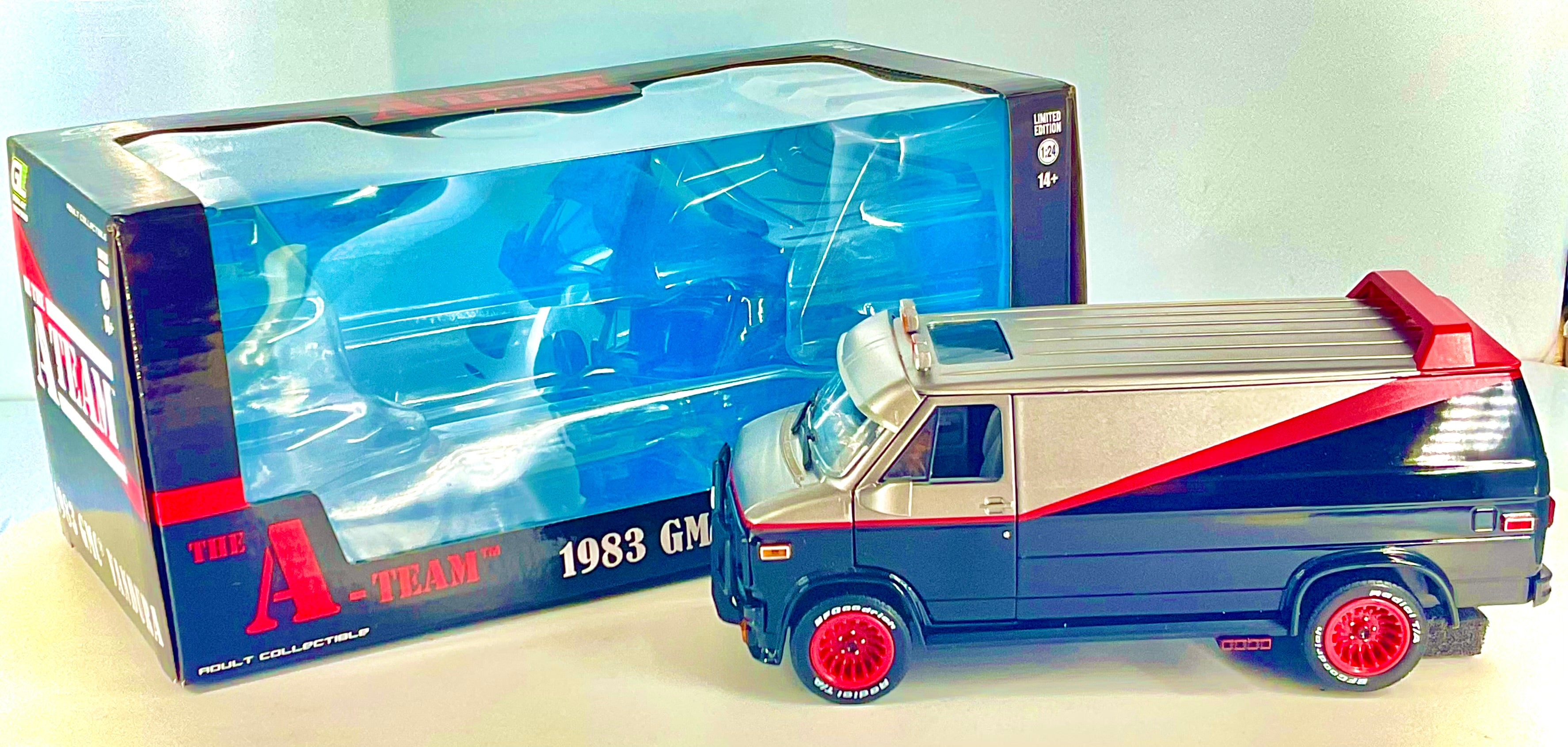 GMC VANDURA 1983 , GREENLIGHT scala 1/24