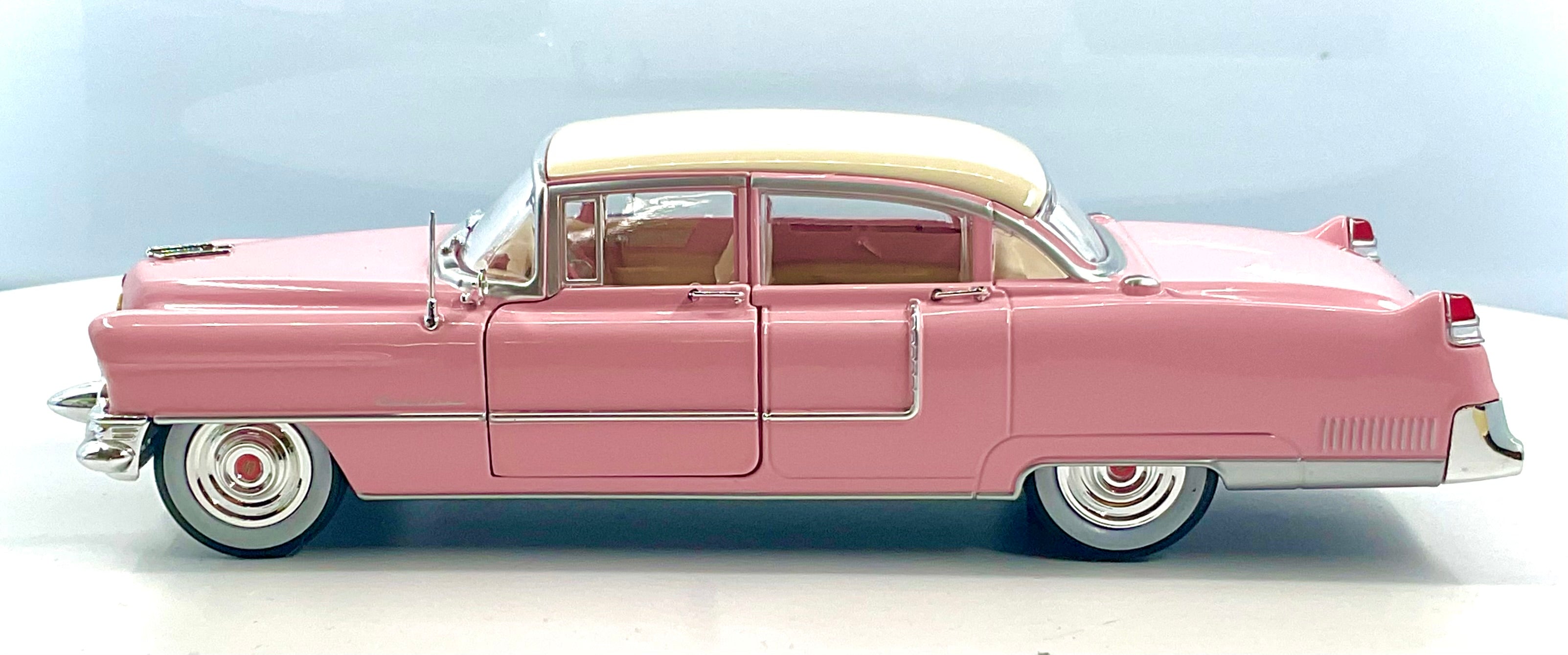 CADILLAC FEETWOOD SERIES 60 del 1955 , GREENLIGHT scala 1/24