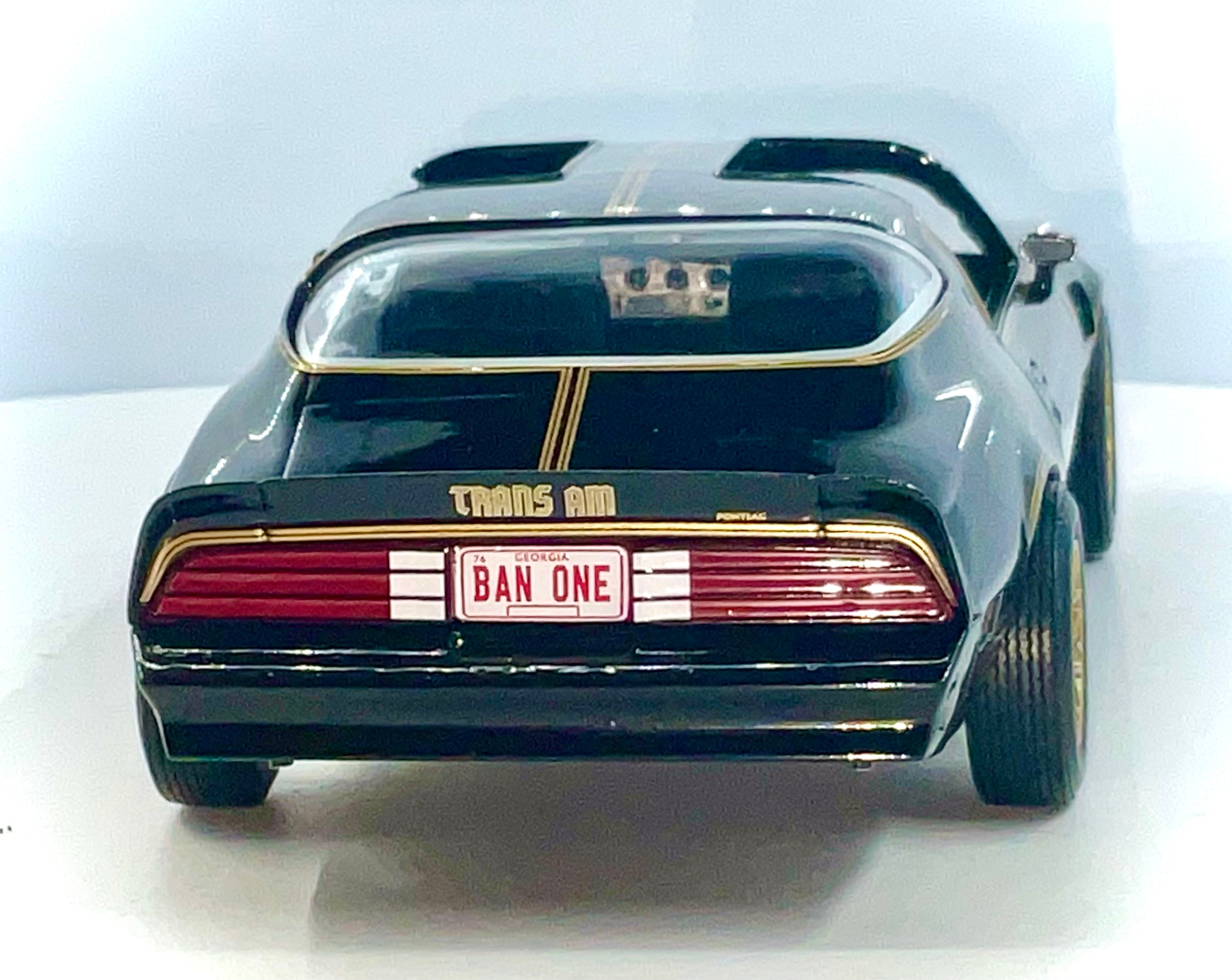 PONTIAC FIREBIRD T/A del 1977 , GREENLIGHT scala 1/24