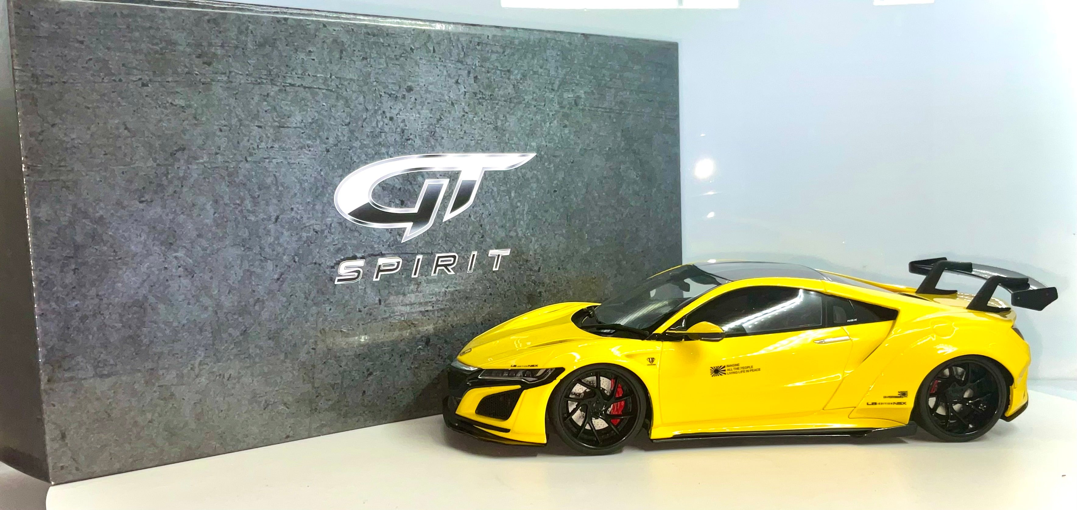 HONDA NSX , GT SPIRIT , KYOSHO scala 1/18