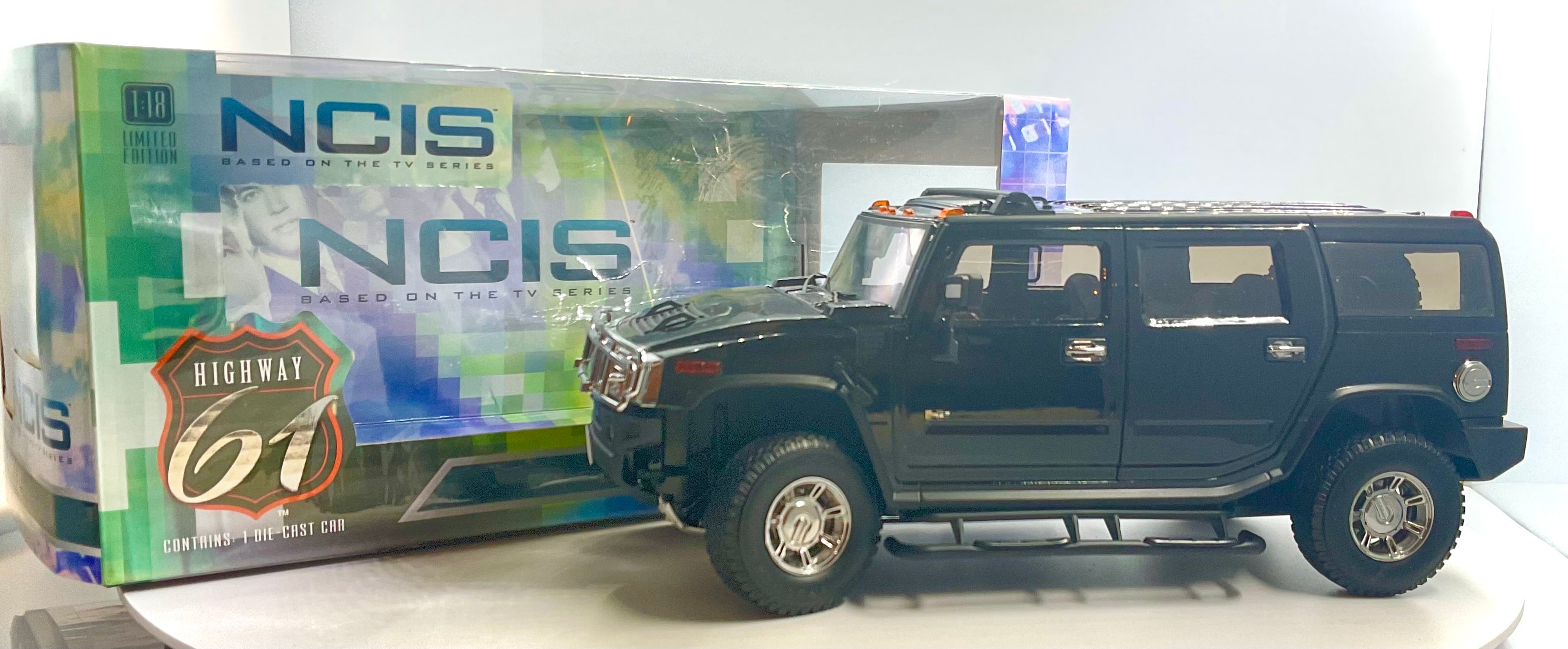 HUMMER H2 , HIGHWAY 61 GREENLIGHT scala 1/18