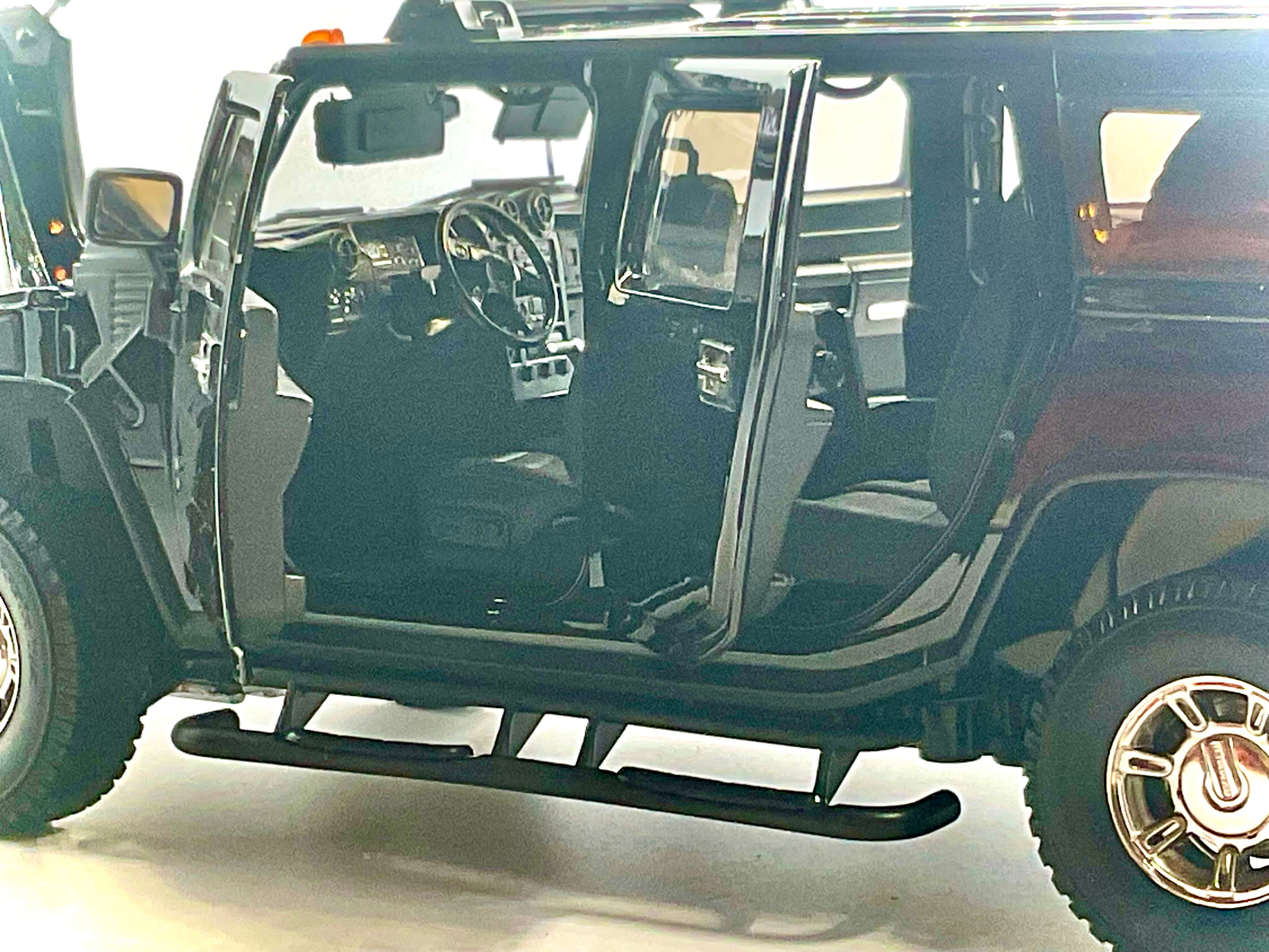 HUMMER H2 , HIGHWAY 61 GREENLIGHT scala 1/18