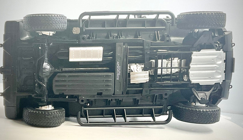 HUMMER H2 , HIGHWAY 61 GREENLIGHT scala 1/18