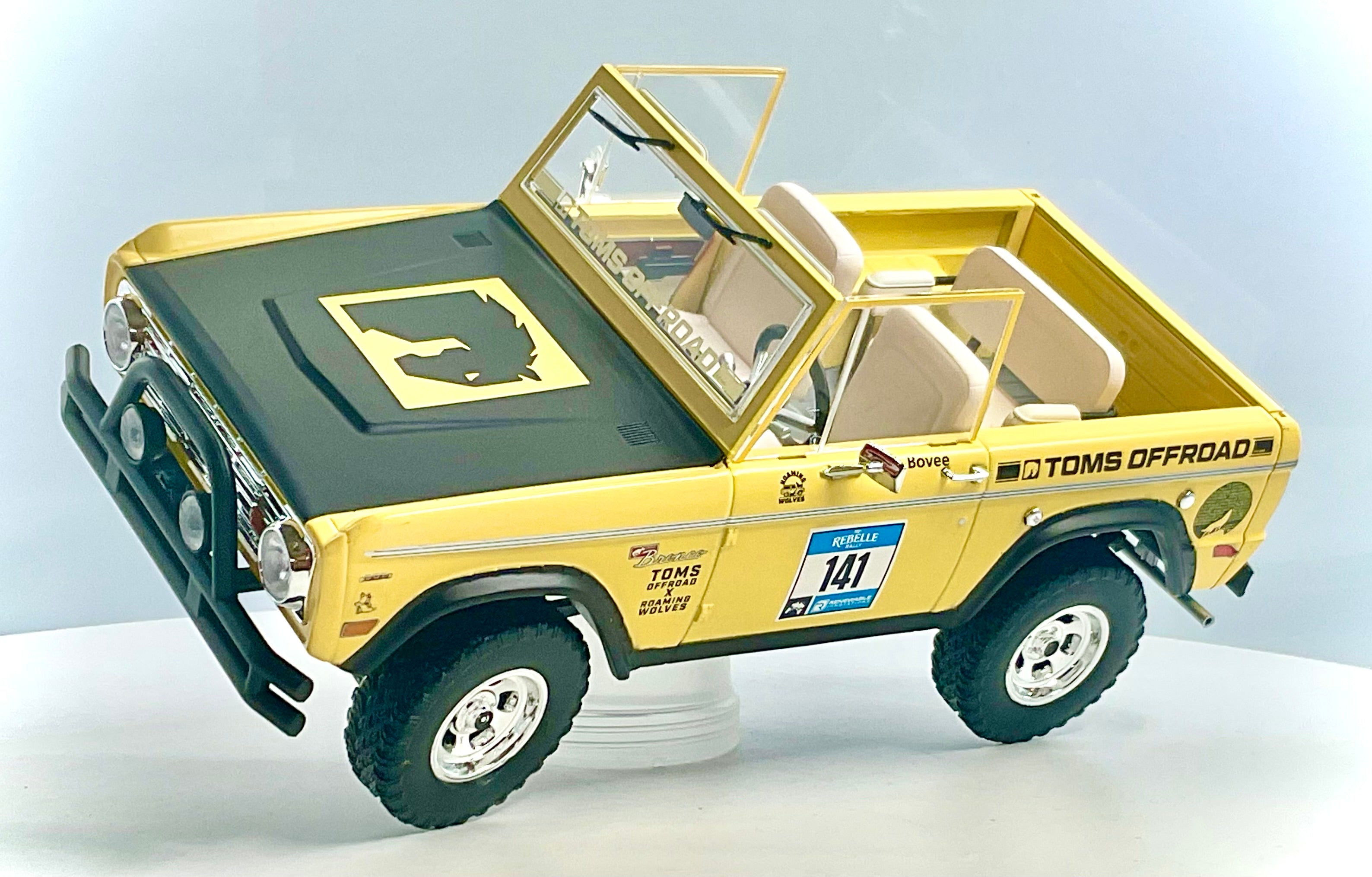 FORD BRONCO del 1969 , GREENLIGHT scala 1/18