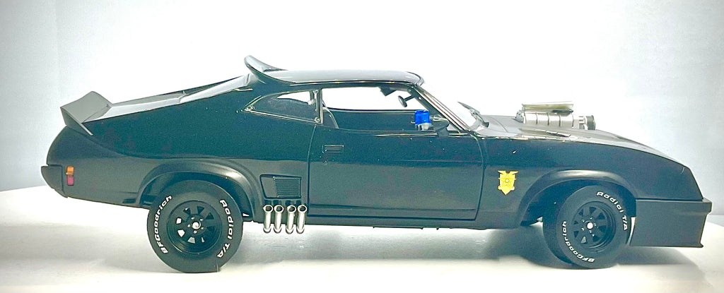 FORD FALCON XB del 1973 , GREENLIGHT scala 1/18