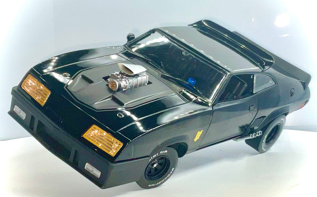 FORD FALCON XB del 1973 , GREENLIGHT scala 1/18