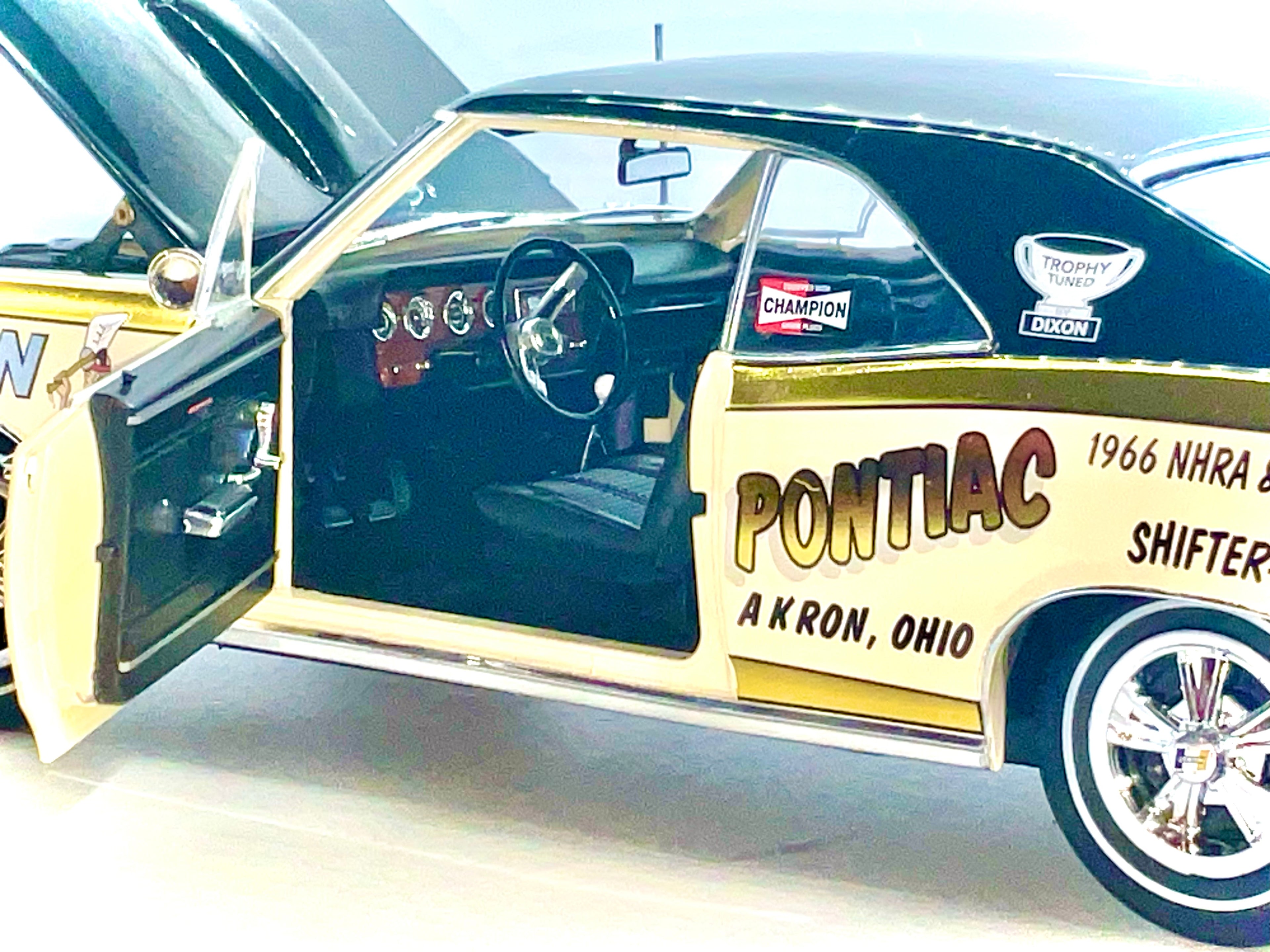 PONTIAC GTO del 1966 , HIGHWAY 61  GREENLIGHT scala 1/18