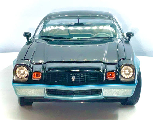 Chevrolet Camaro Sport 1978 scala 1:18 – Greenlight-vista frontale