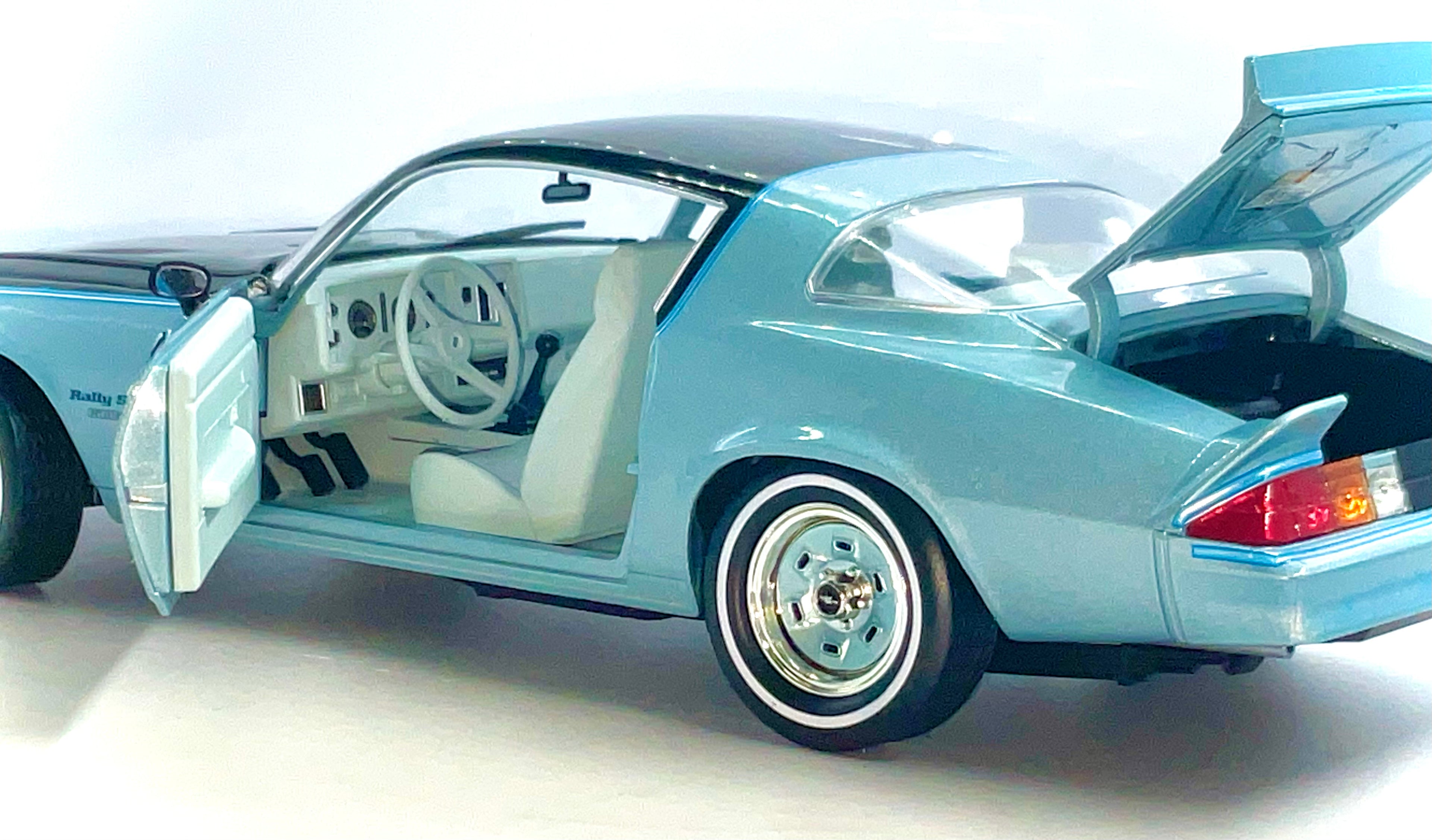 CHEVROLET CAMARO SPORT del 1978 , GREENLIGHT scala 1/18