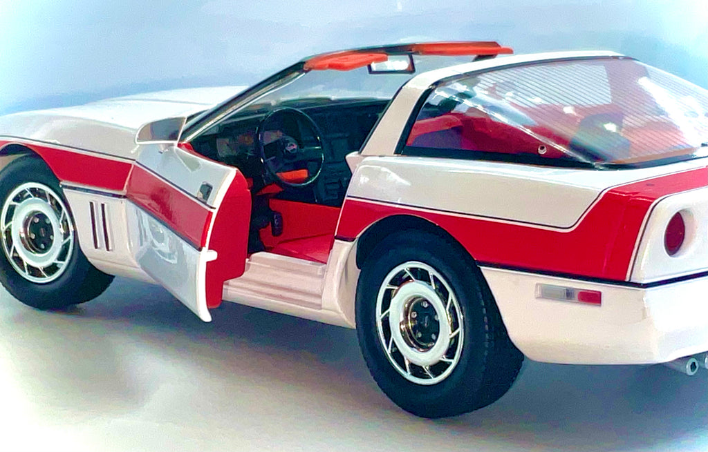 CHEVROLET CORVETTE C4 del 1984 , GREENLIGHT scala 1/18