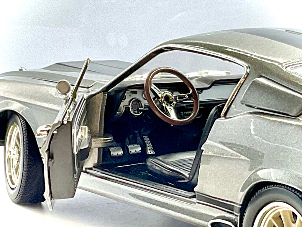 FORD MUSTANG del 1967 , GREENLIGHT scala 1/18