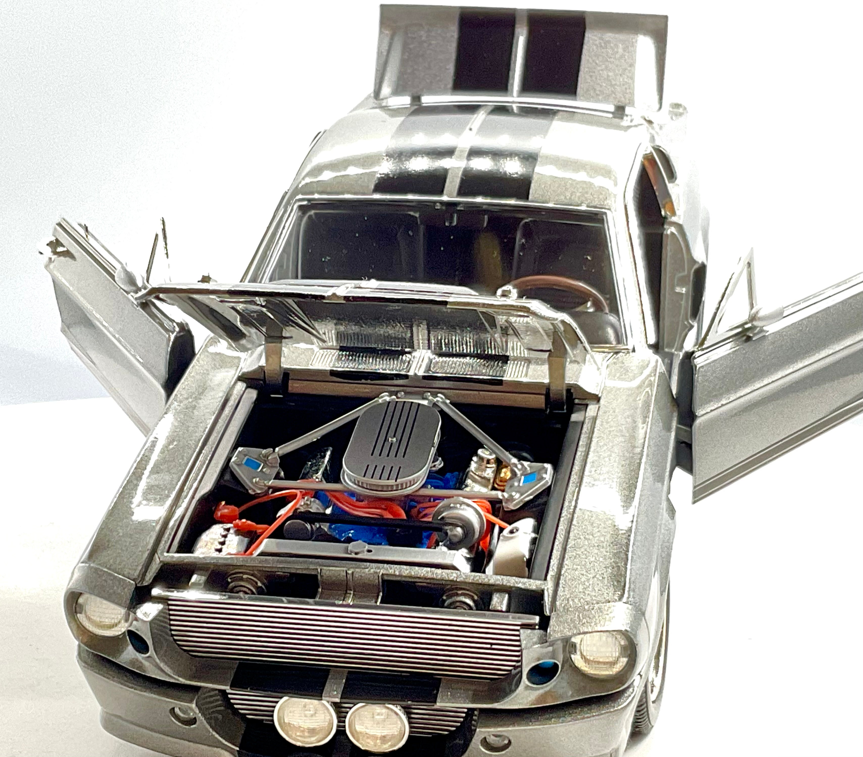 FORD MUSTANG del 1967 , GREENLIGHT scala 1/18