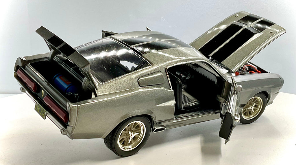 FORD MUSTANG del 1967 , GREENLIGHT scala 1/18