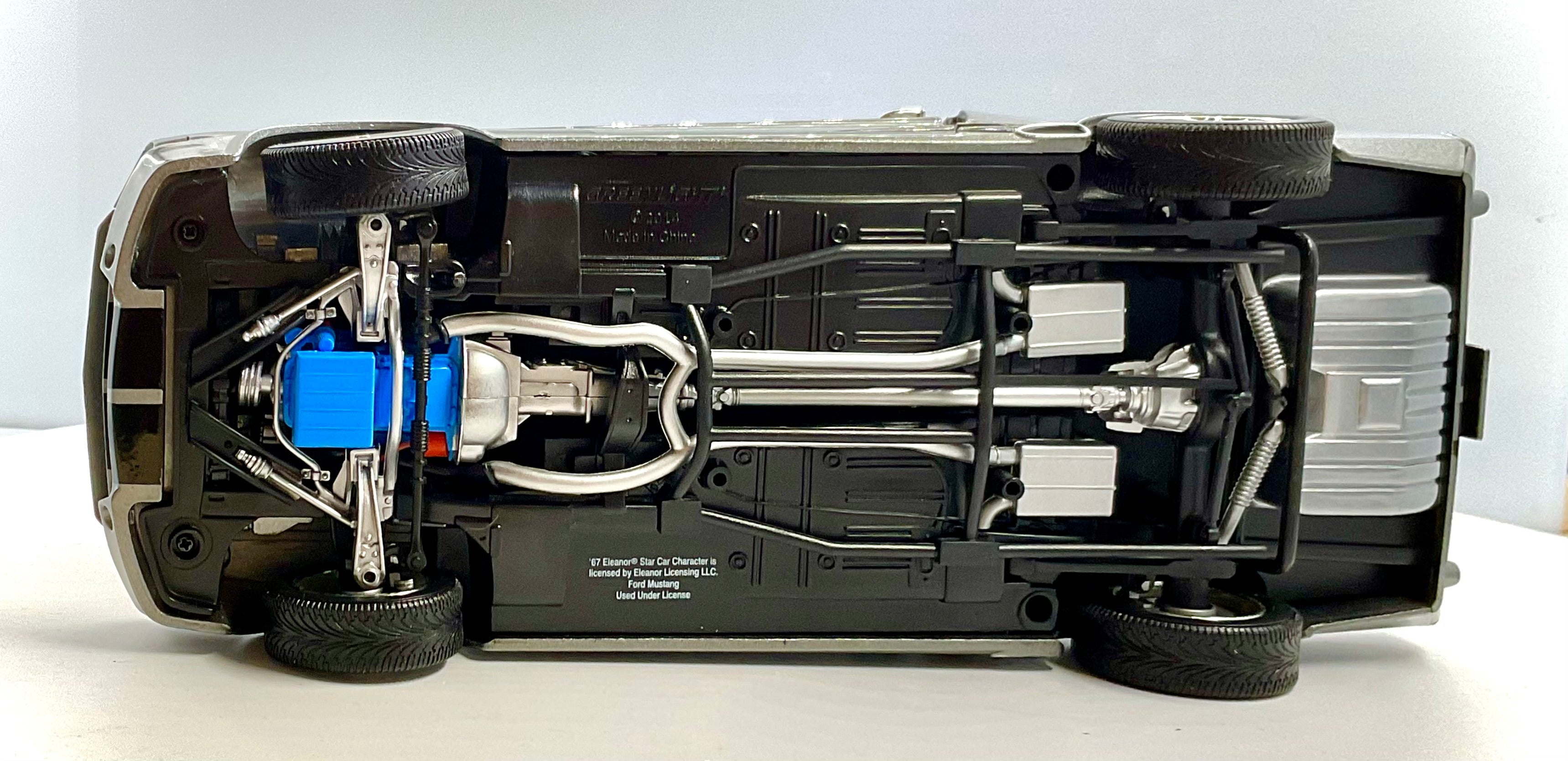 FORD MUSTANG del 1967 , GREENLIGHT scala 1/18