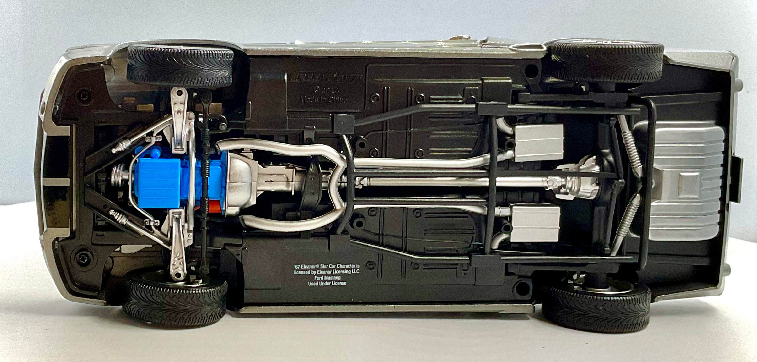 FORD MUSTANG del 1967 , GREENLIGHT scala 1/18