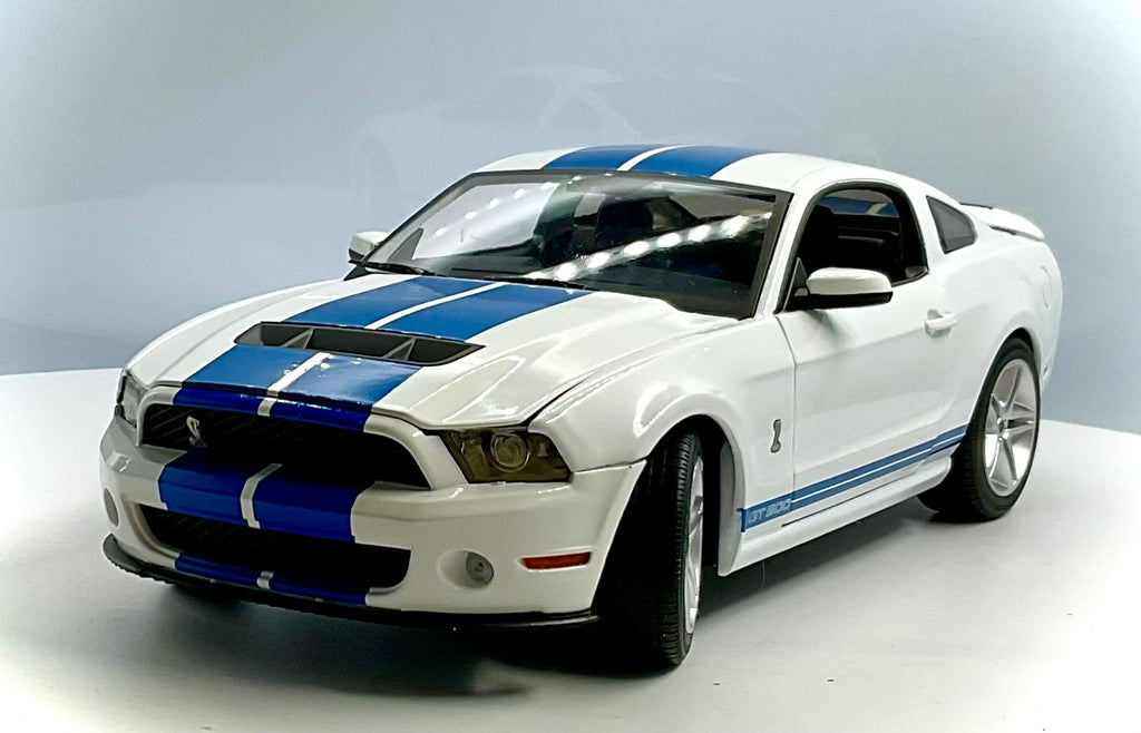 FORD MUSTANG SHELBY GT500 , GREENLIGHT scala 1/18