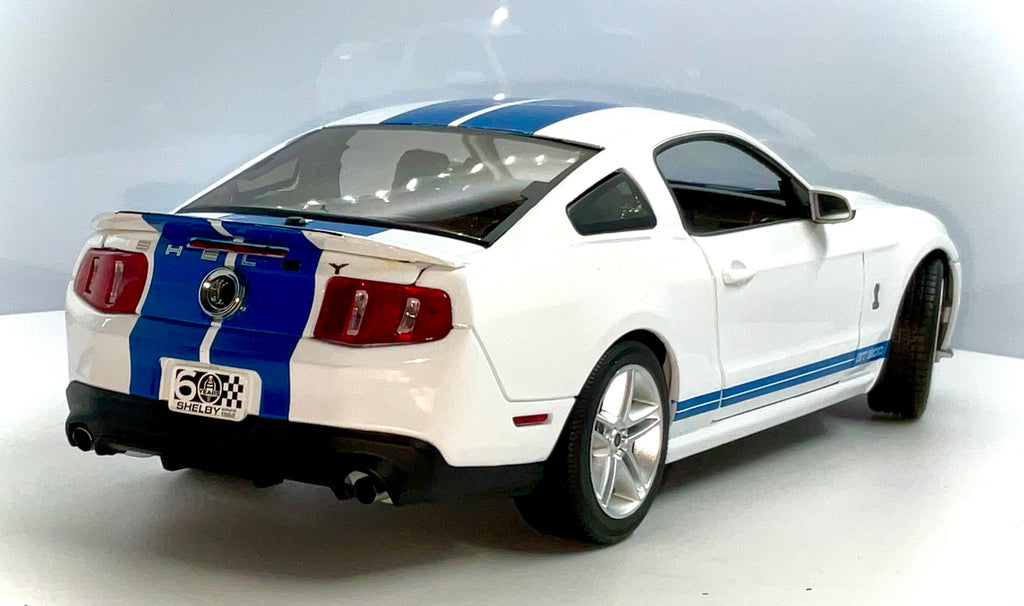 FORD MUSTANG SHELBY GT500 , GREENLIGHT scala 1/18