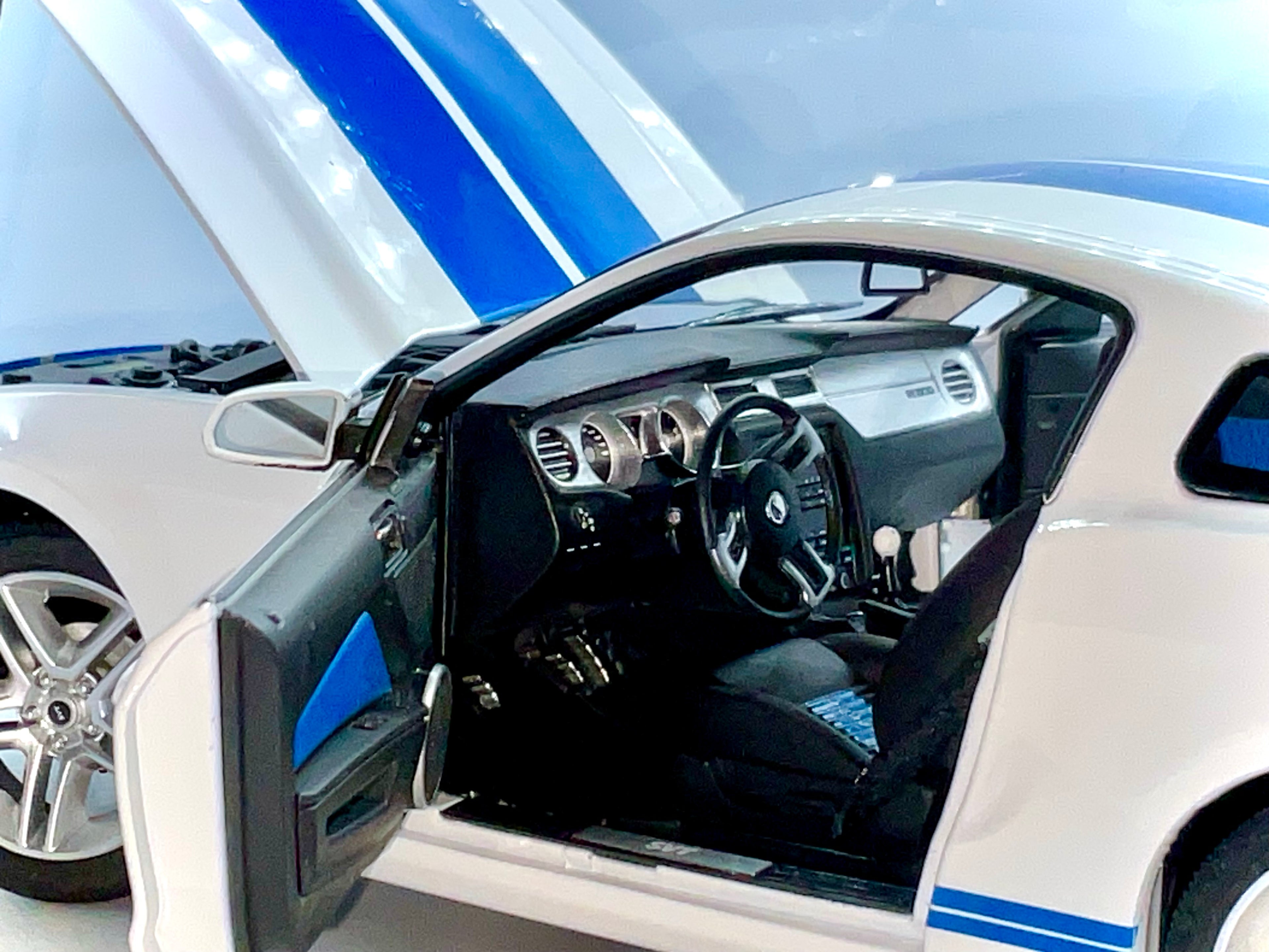 FORD MUSTANG SHELBY GT500 , GREENLIGHT scala 1/18