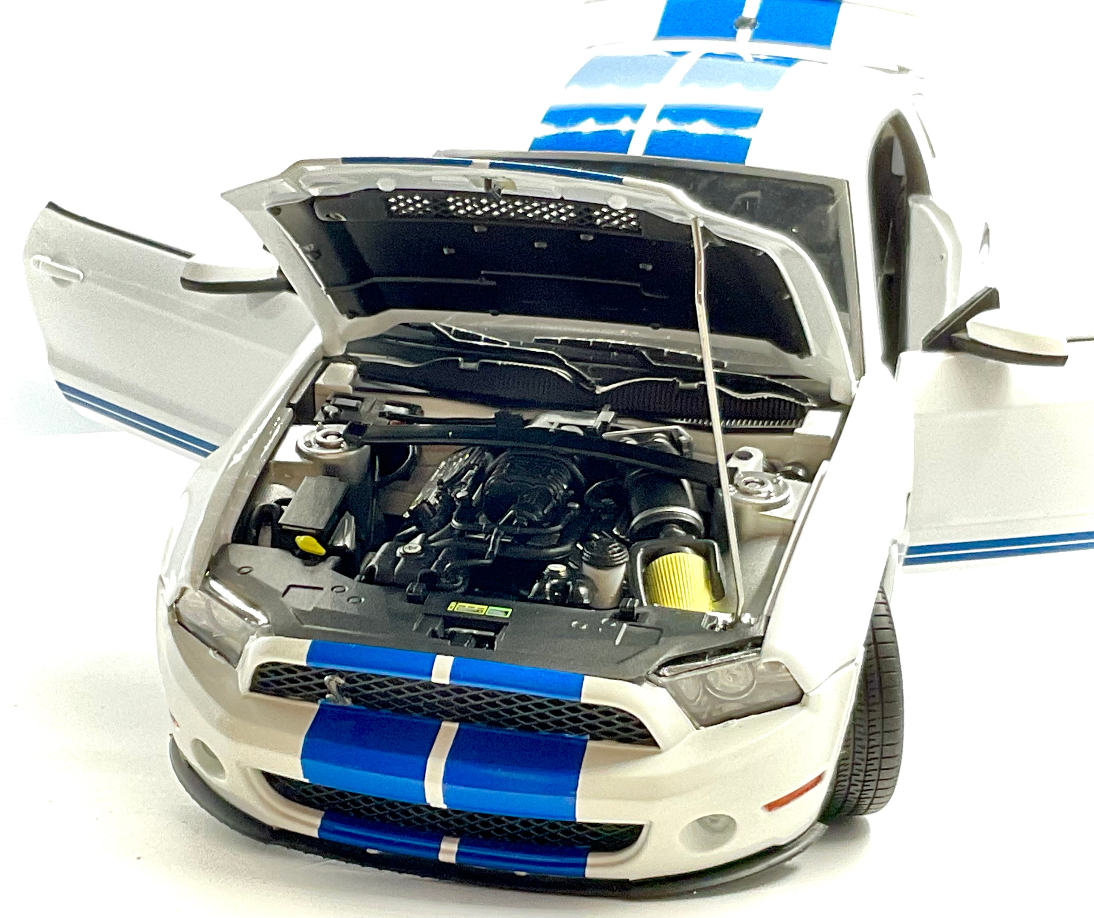 FORD MUSTANG SHELBY GT500 , GREENLIGHT scala 1/18
