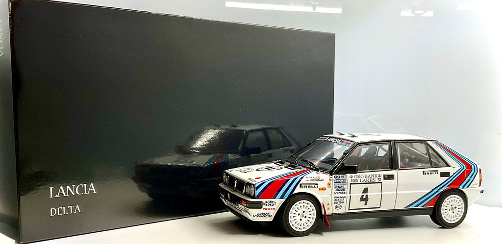 LANCIA DELTA HF 4WD  del 1987 , KYOSHO scala 1/18