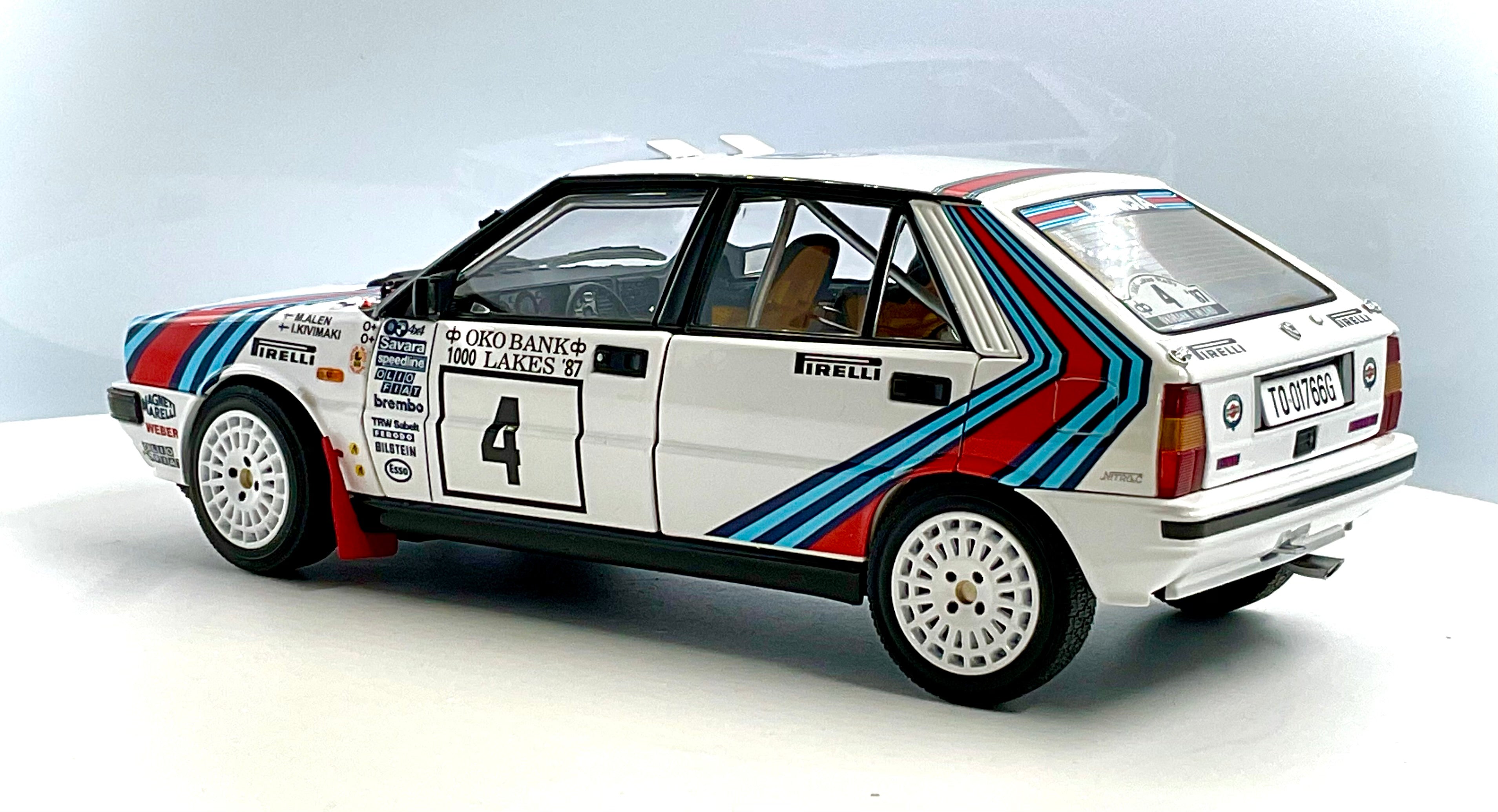 LANCIA DELTA HF 4WD  del 1987 , KYOSHO scala 1/18