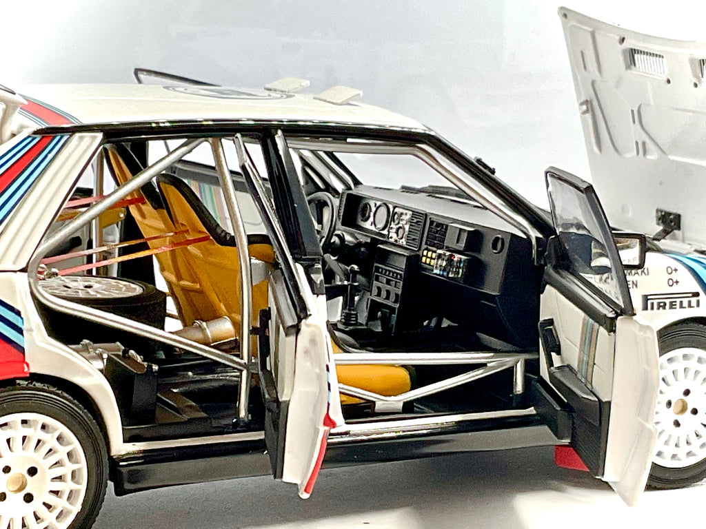 LANCIA DELTA HF 4WD  del 1987 , KYOSHO scala 1/18