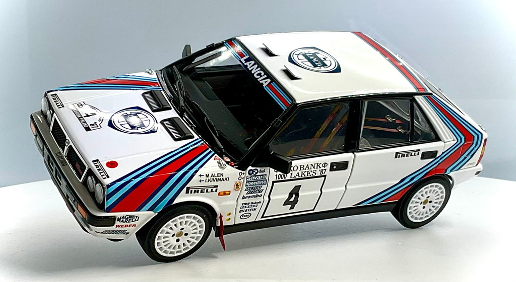 LANCIA DELTA HF 4WD  del 1987 , KYOSHO scala 1/18