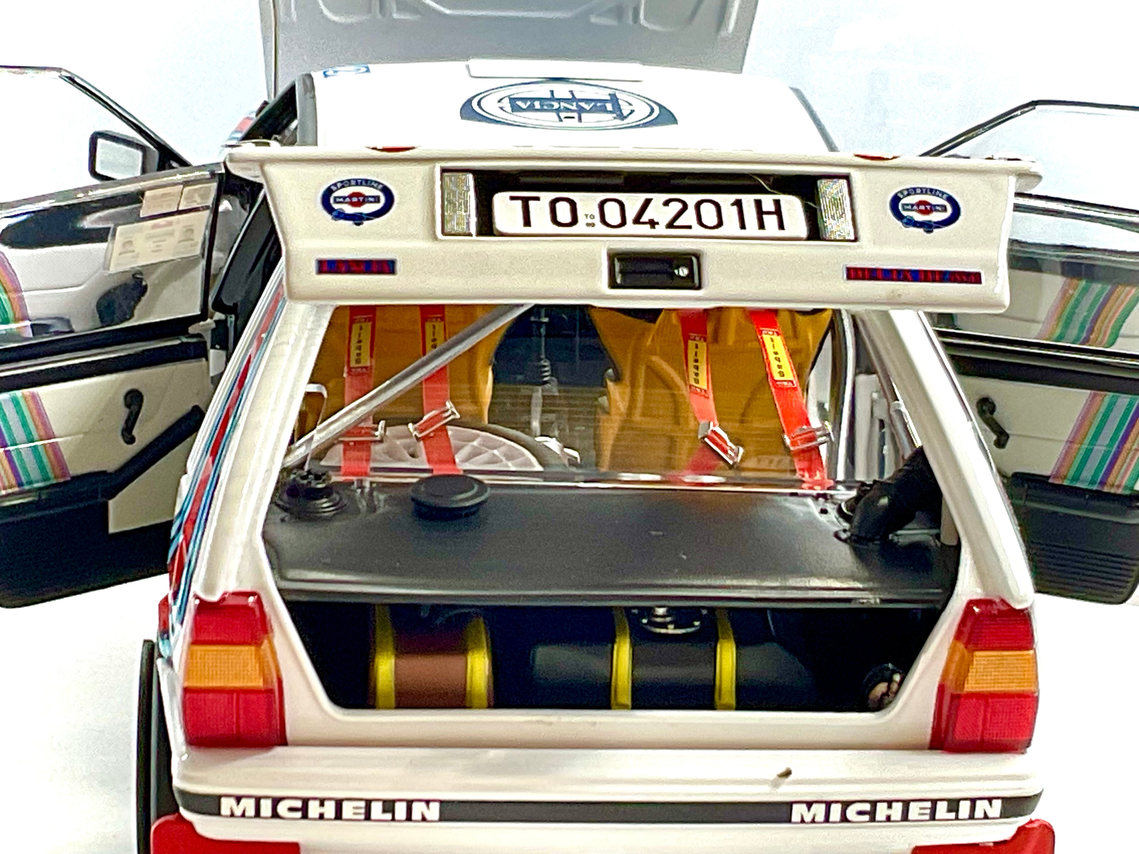 LANCIA DELTA HF 4WD del 1988 , KYOSHO scala 1/18