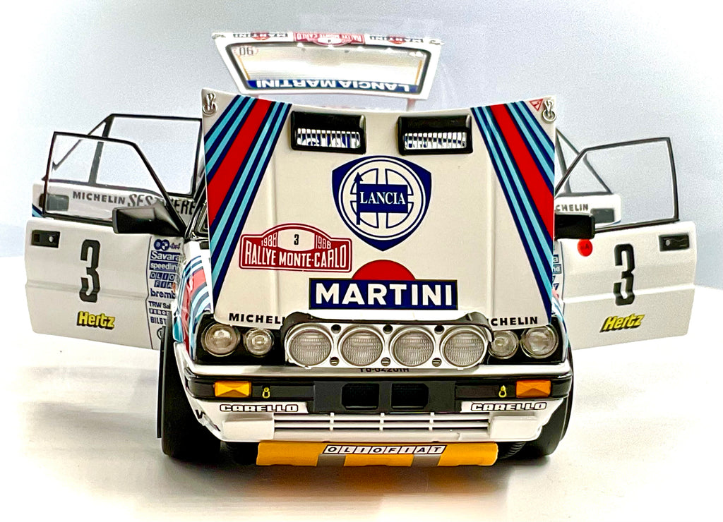 LANCIA DELTA HF 4WD del 1988 , KYOSHO scala 1/18