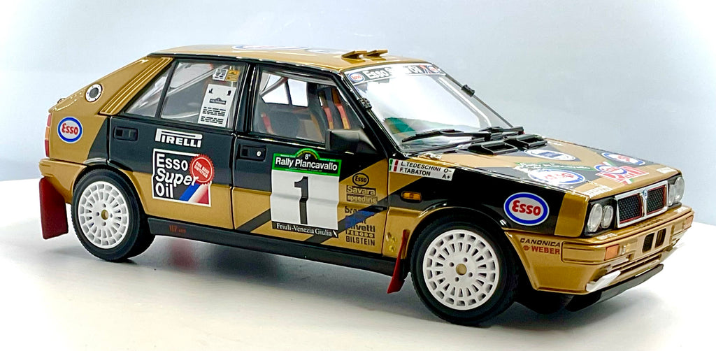 LANCIA DELTA HF4WD del 1987 , KYOSHO scala 1/18