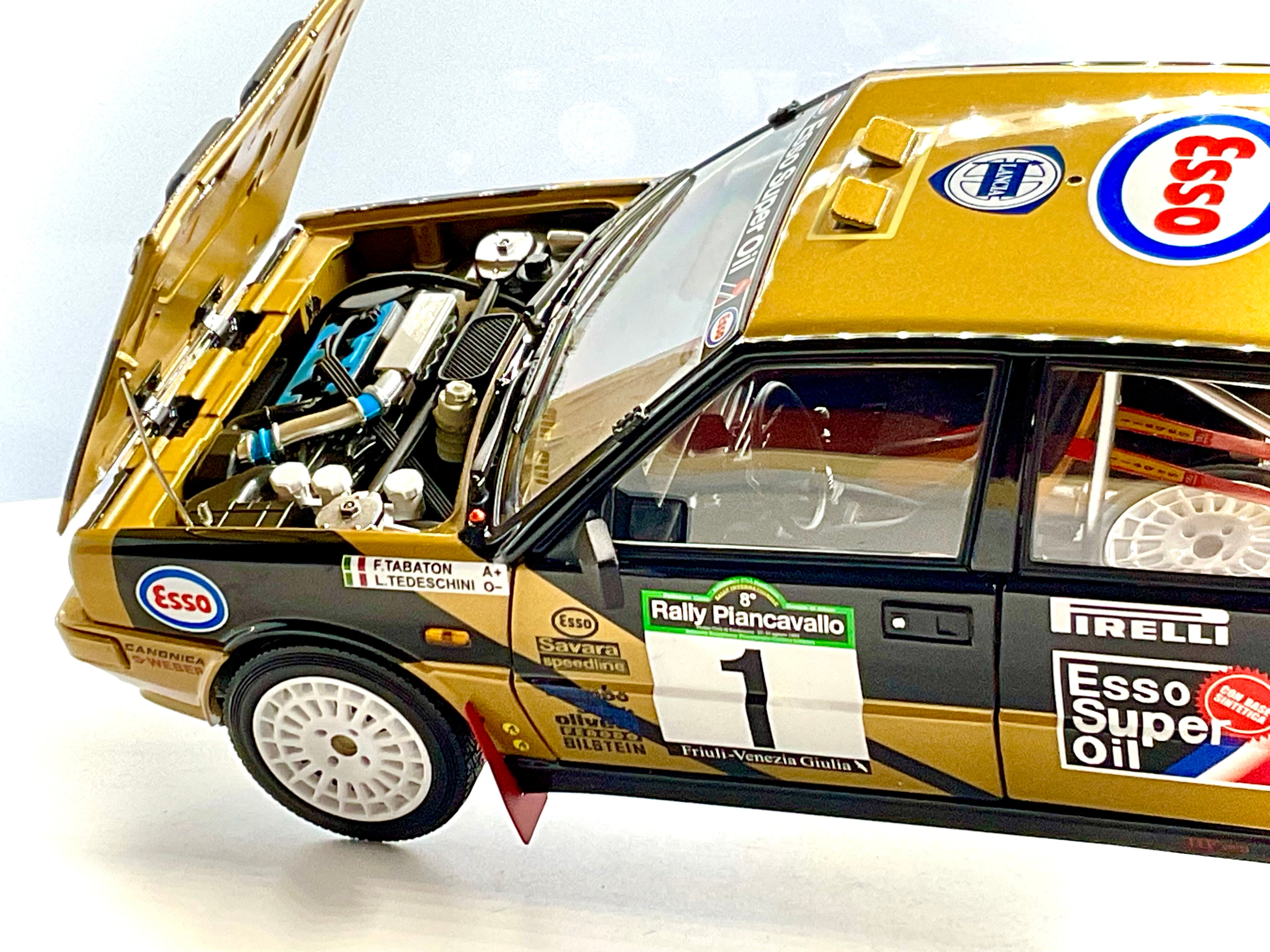 LANCIA DELTA HF4WD del 1987 , KYOSHO scala 1/18
