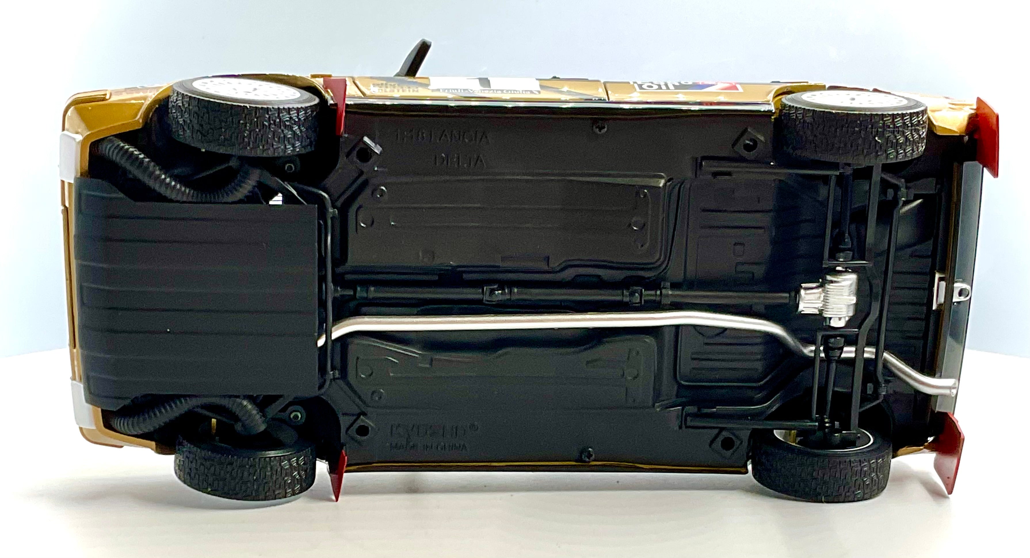 LANCIA DELTA HF4WD del 1987 , KYOSHO scala 1/18