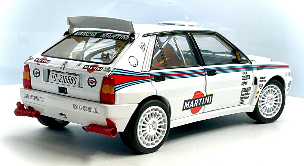 LANCIA DELTA HF INTEGRALE EVOLUZIONE , KYOSHO scala 1/18