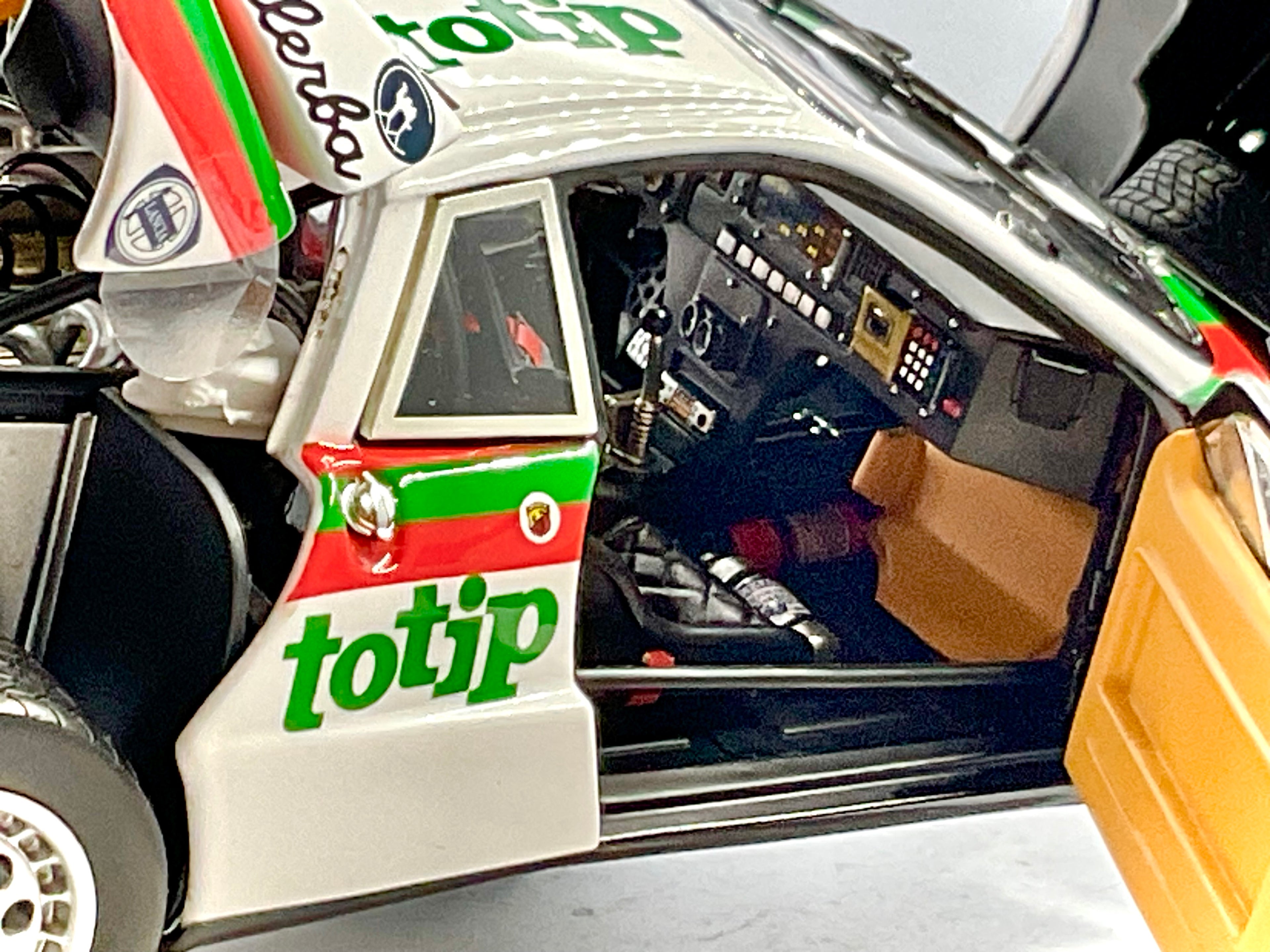 LANCIA RALLY 037  del 1985 , KYOSHO scala 1/18