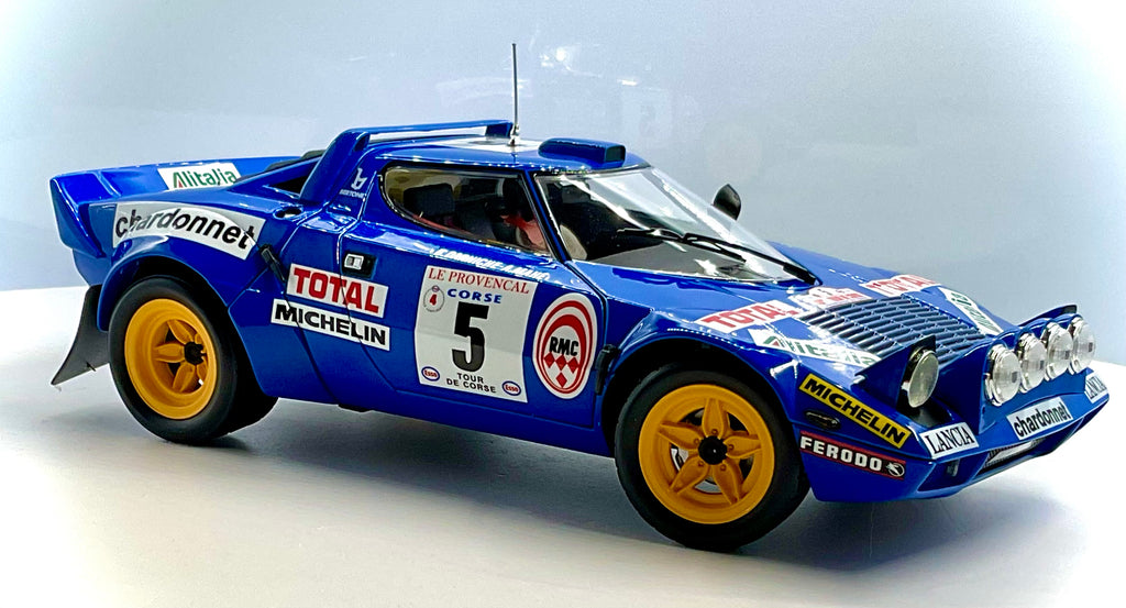 LANCIA STRATOS HF del 1976 , KYOSHO scala 1/18