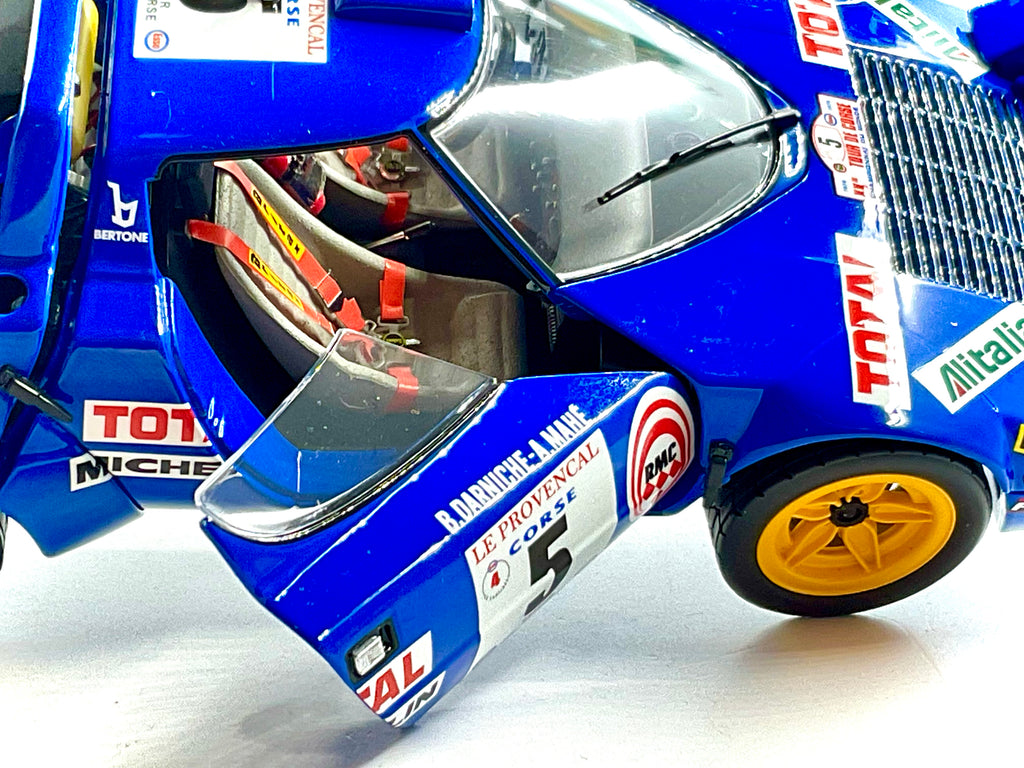 LANCIA STRATOS HF del 1976 , KYOSHO scala 1/18