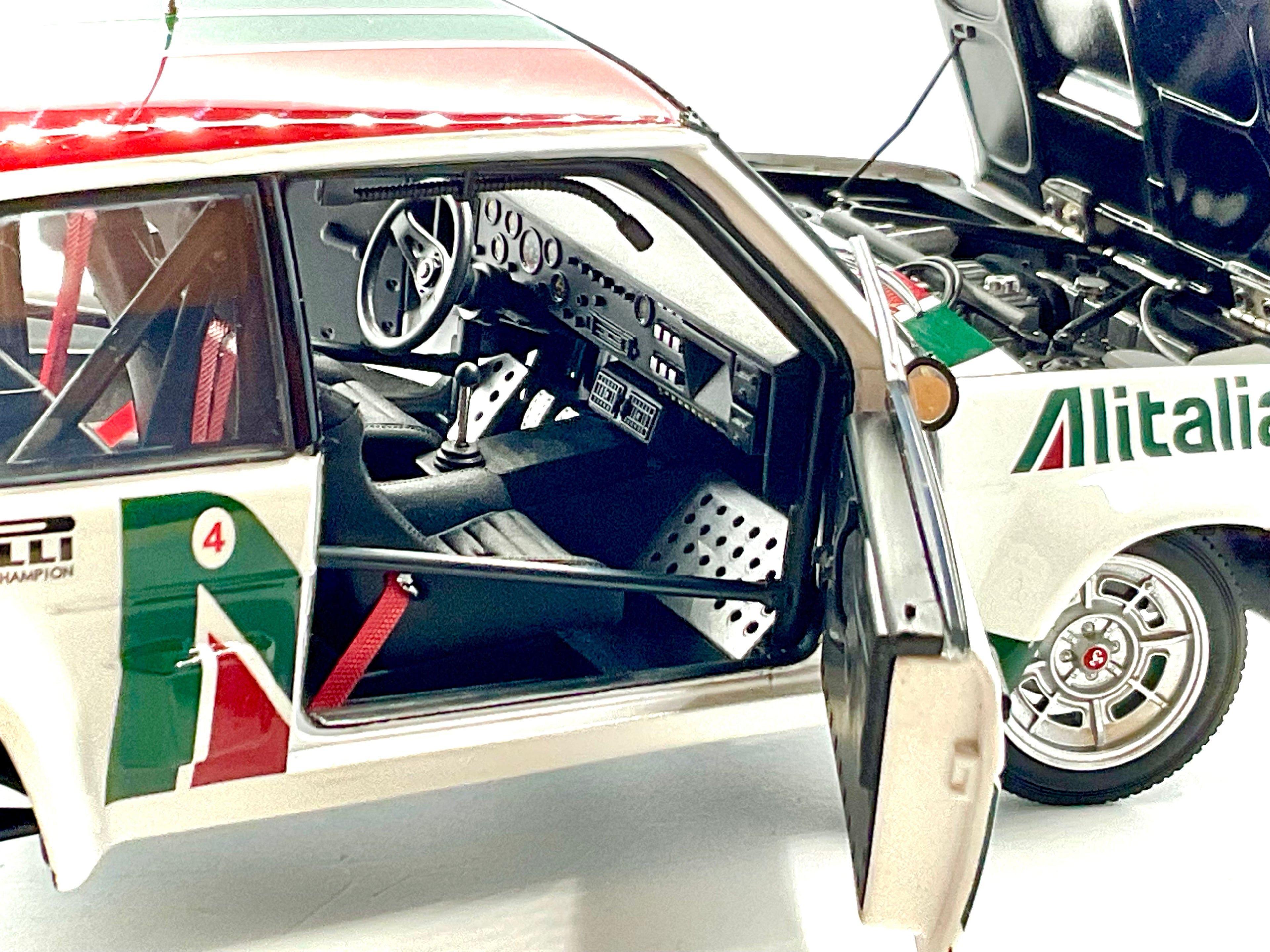 FIAT 131 ABARTH del 1976 , KYOSHO scala 1/18