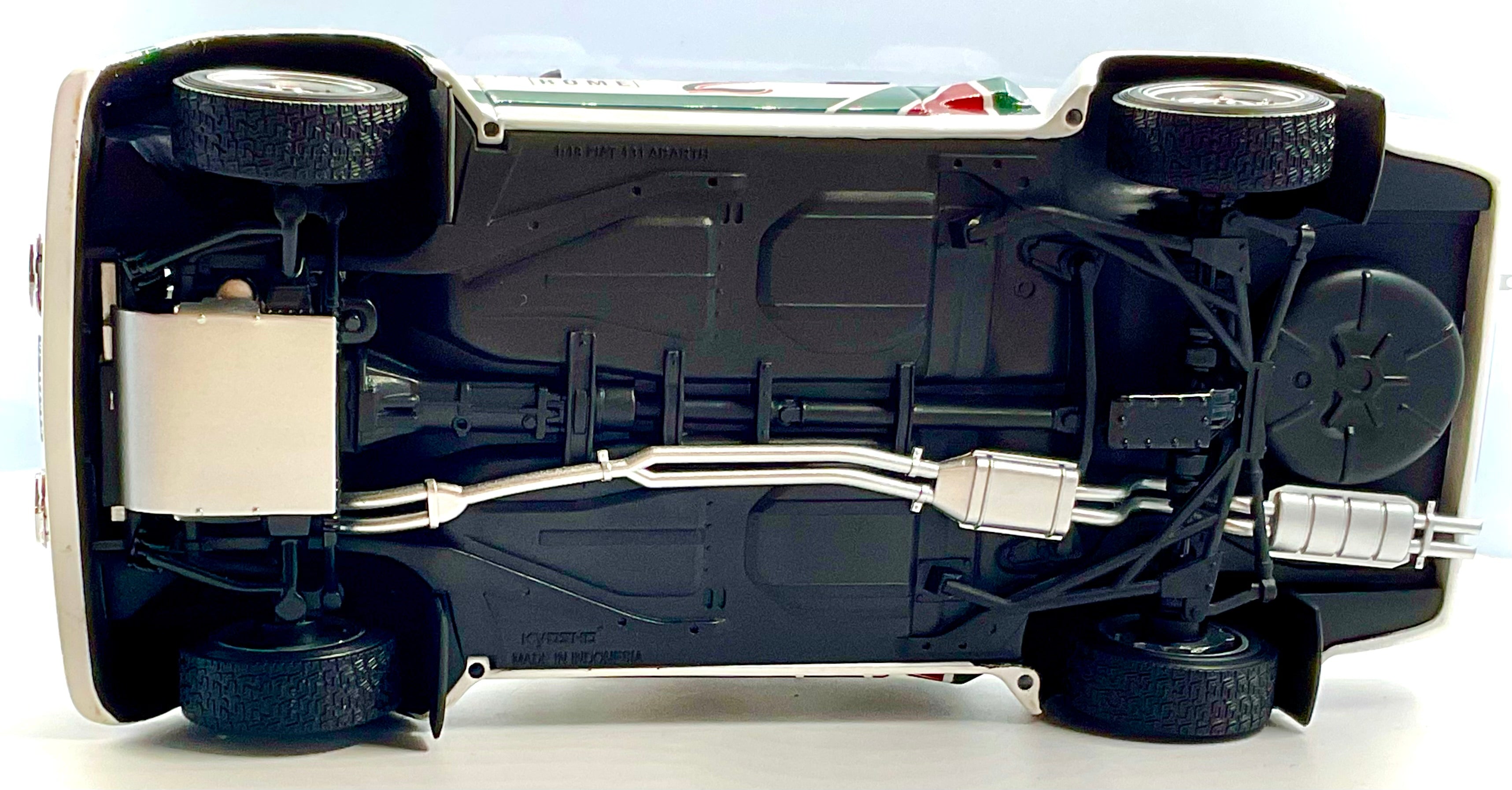 FIAT 131 ABARTH del 1976 , KYOSHO scala 1/18