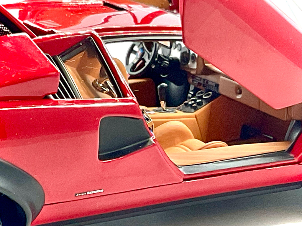 LAMBORGHINI COUNTACH WALTER WOLF , KYOSHO scala 1/18