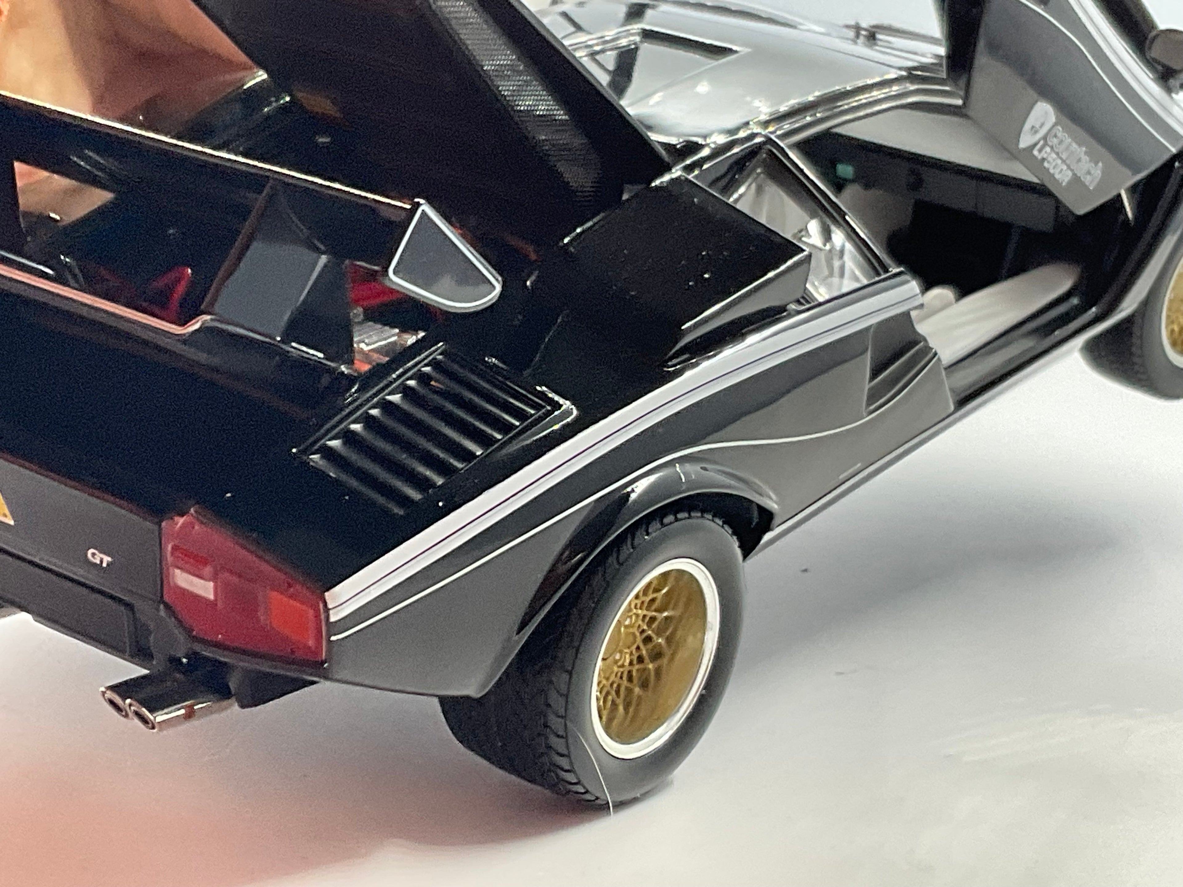 LAMBORGHINI COUNTACH LP500R , KYOSHO scala 1/18