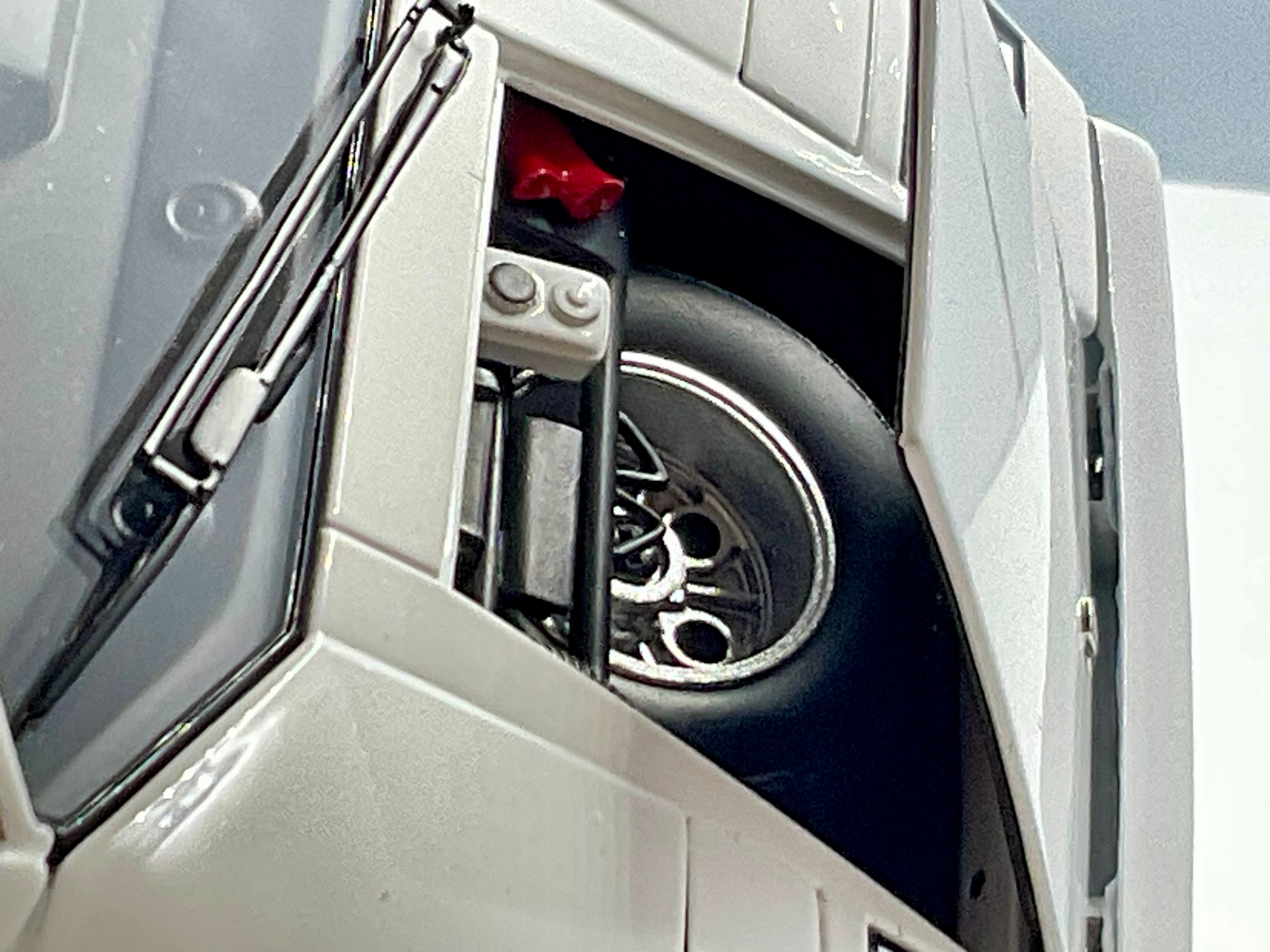 LAMBORGHINI COUNTACH LP400S , KYOSHO scala 1/18