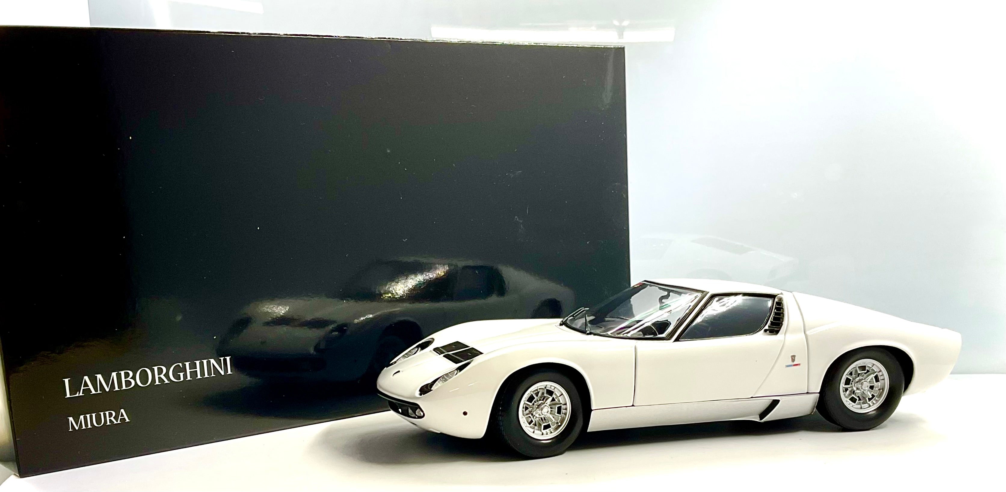 LAMBORGHINI MIURA P400 , KYOSHO scala 1/18