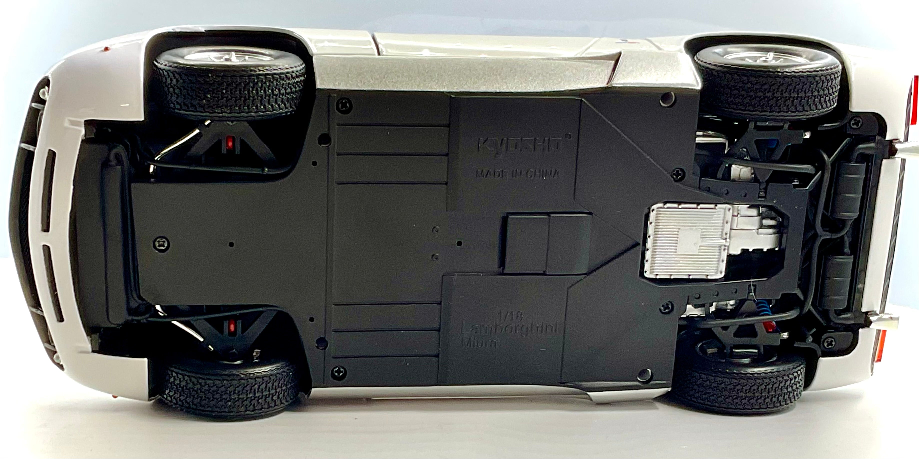 LAMBORGHINI MIURA P400 , KYOSHO scala 1/18