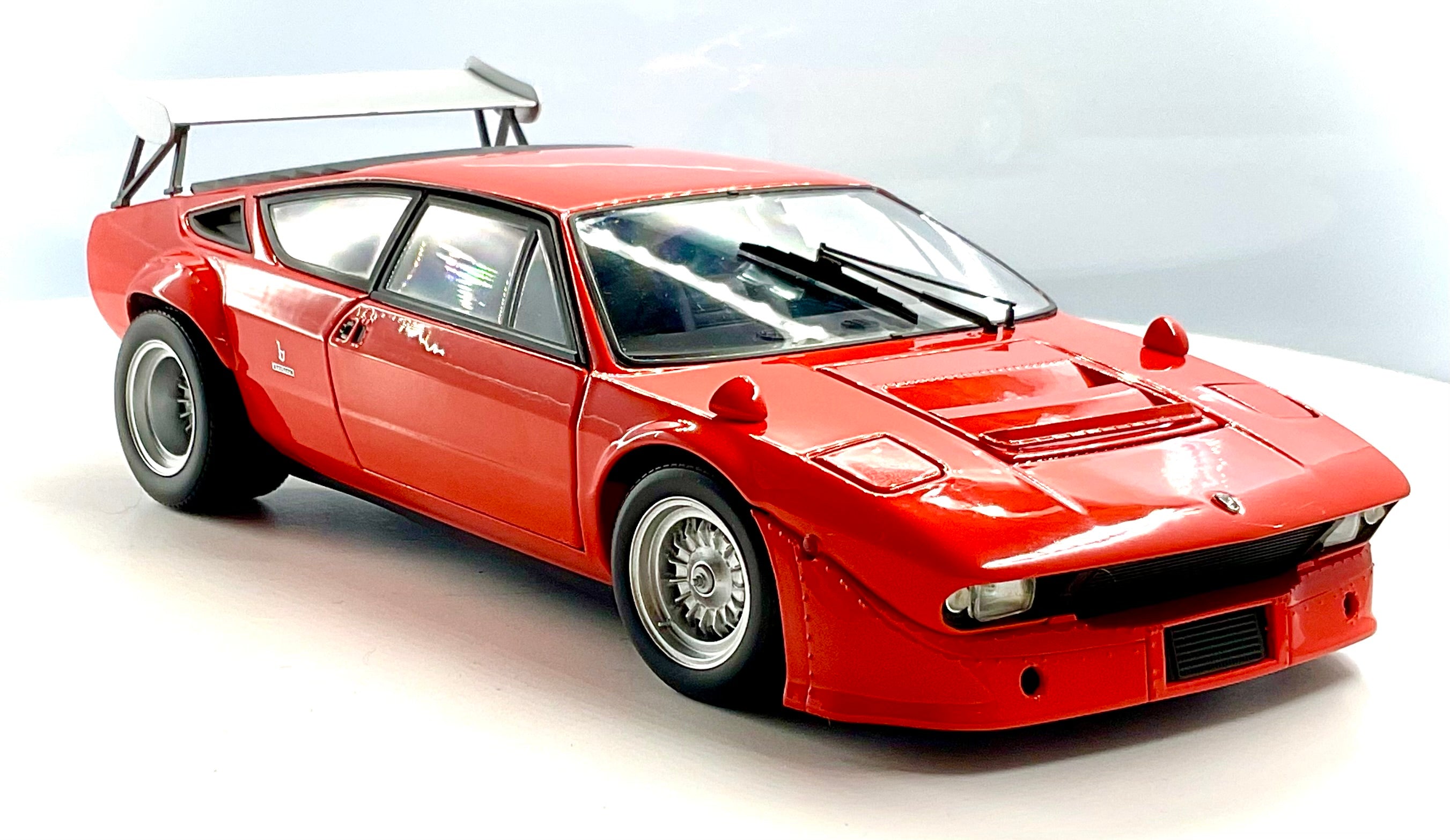 LAMBORGHINI URRACO RALLY , KYOSHO scala 1/18