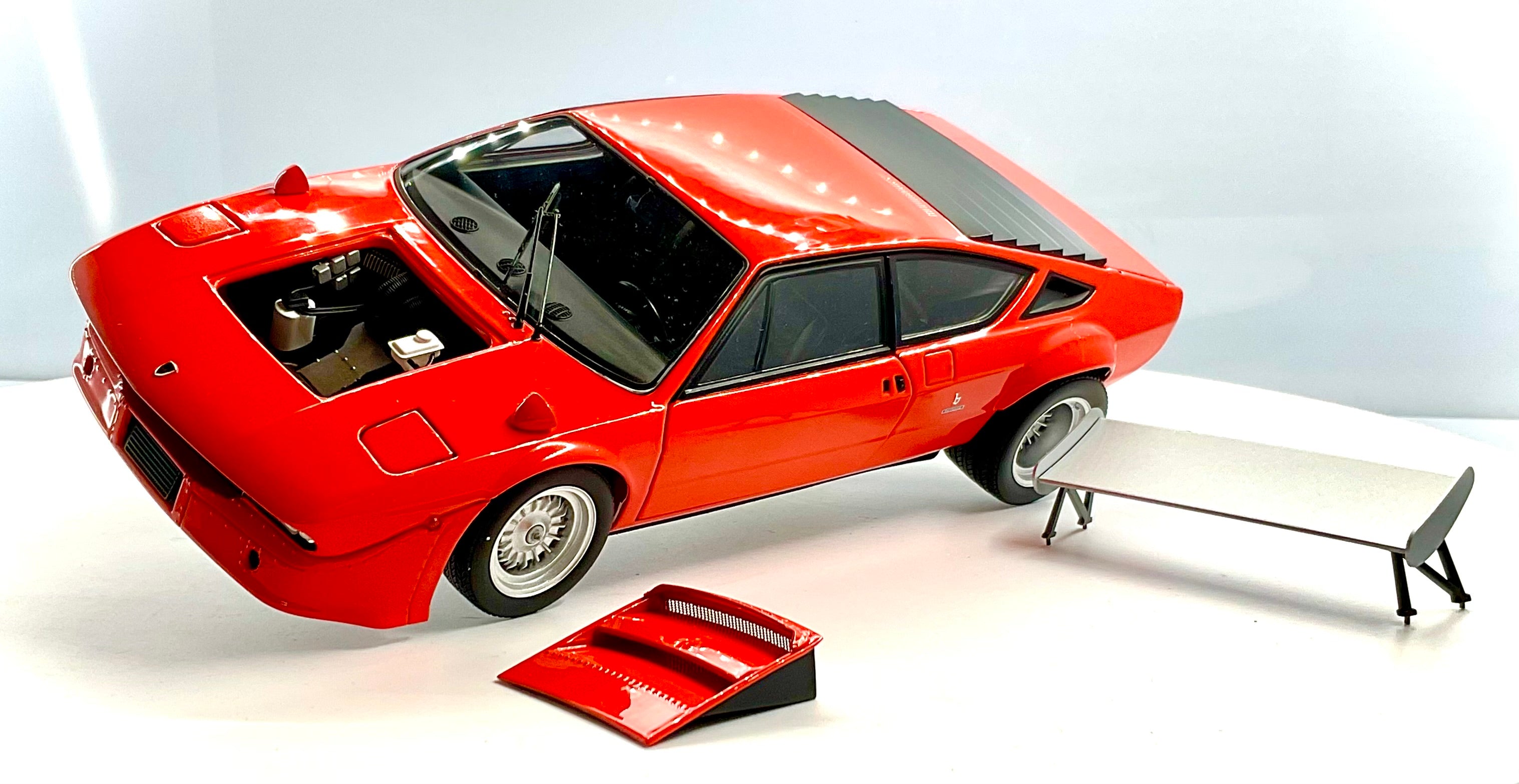 LAMBORGHINI URRACO RALLY , KYOSHO scala 1/18