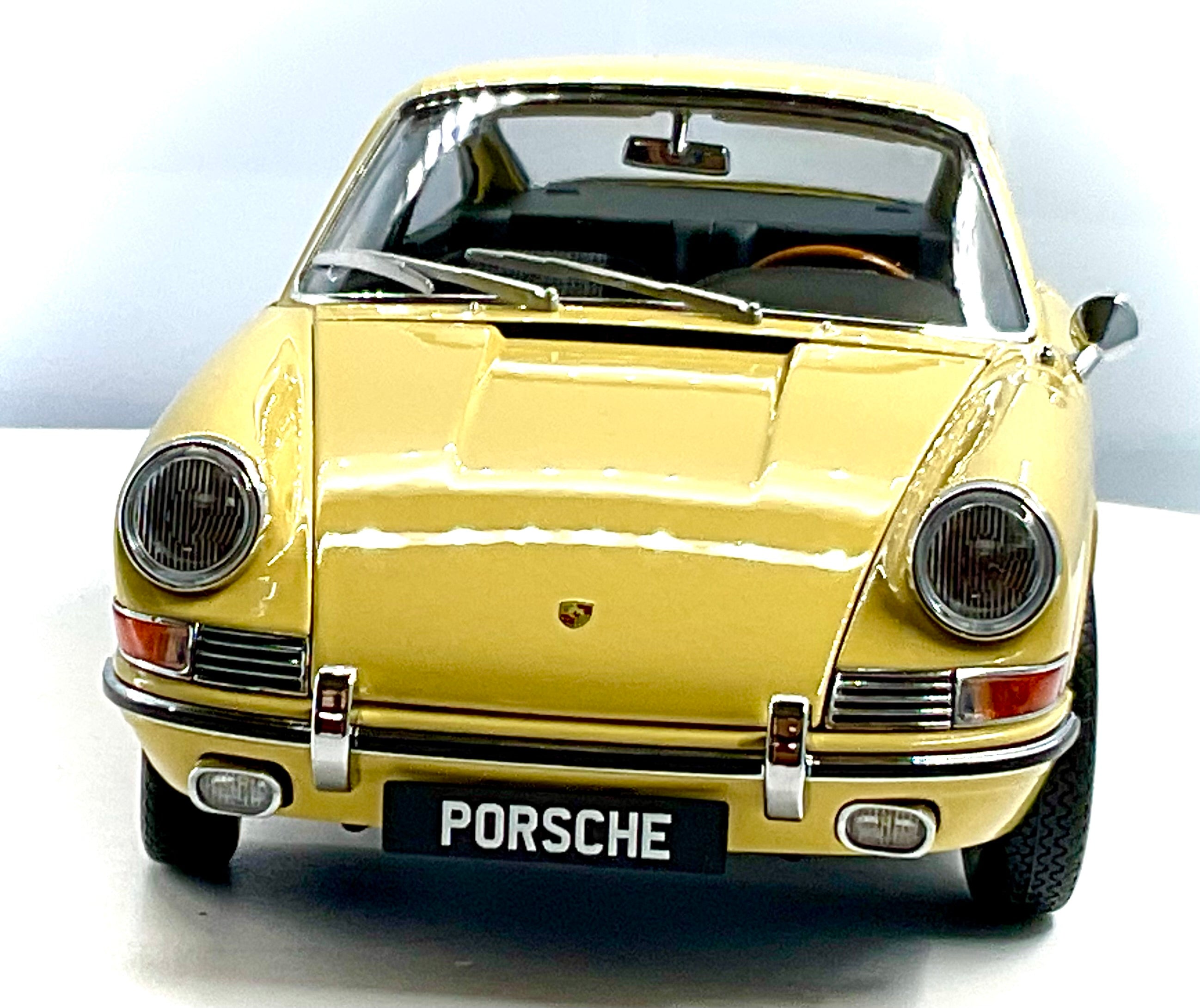 PORSCHE 911 , KYOSHO scala 1/18