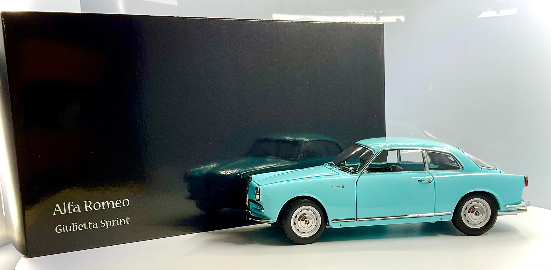 Miniature Kyosho 1/18 - Alfa Romeo Giulietta SV 1958 Targa Florio #24 - Diecast