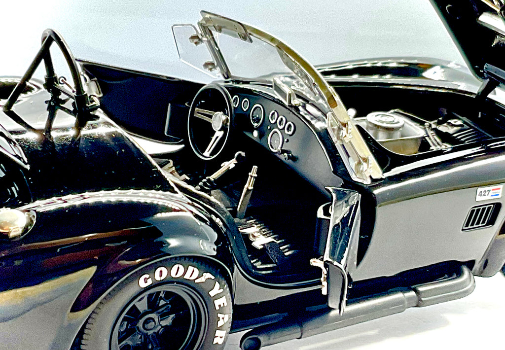 SHELBY COBRA 427S/C , KYOSHO scala 1/18