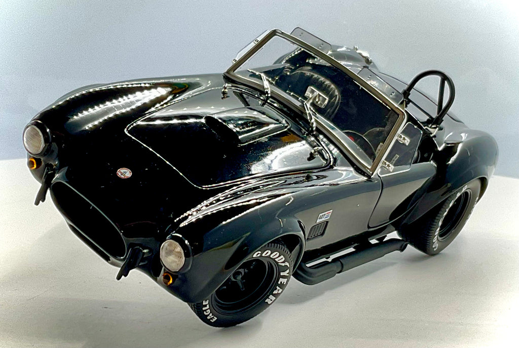 SHELBY COBRA 427S/C , KYOSHO scala 1/18