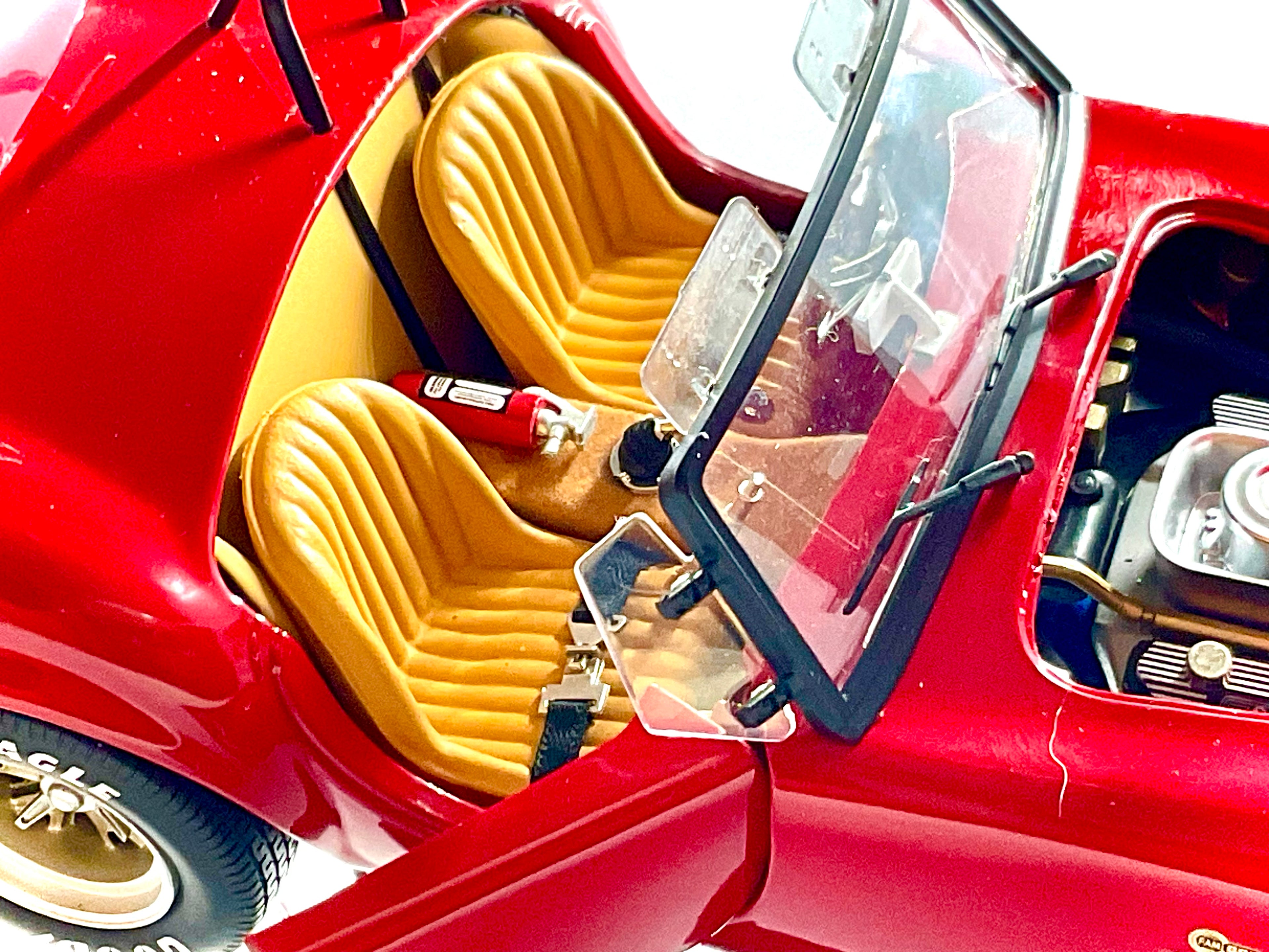 SHELBY COBRA 427S/C , KYOSHO scala 1/18